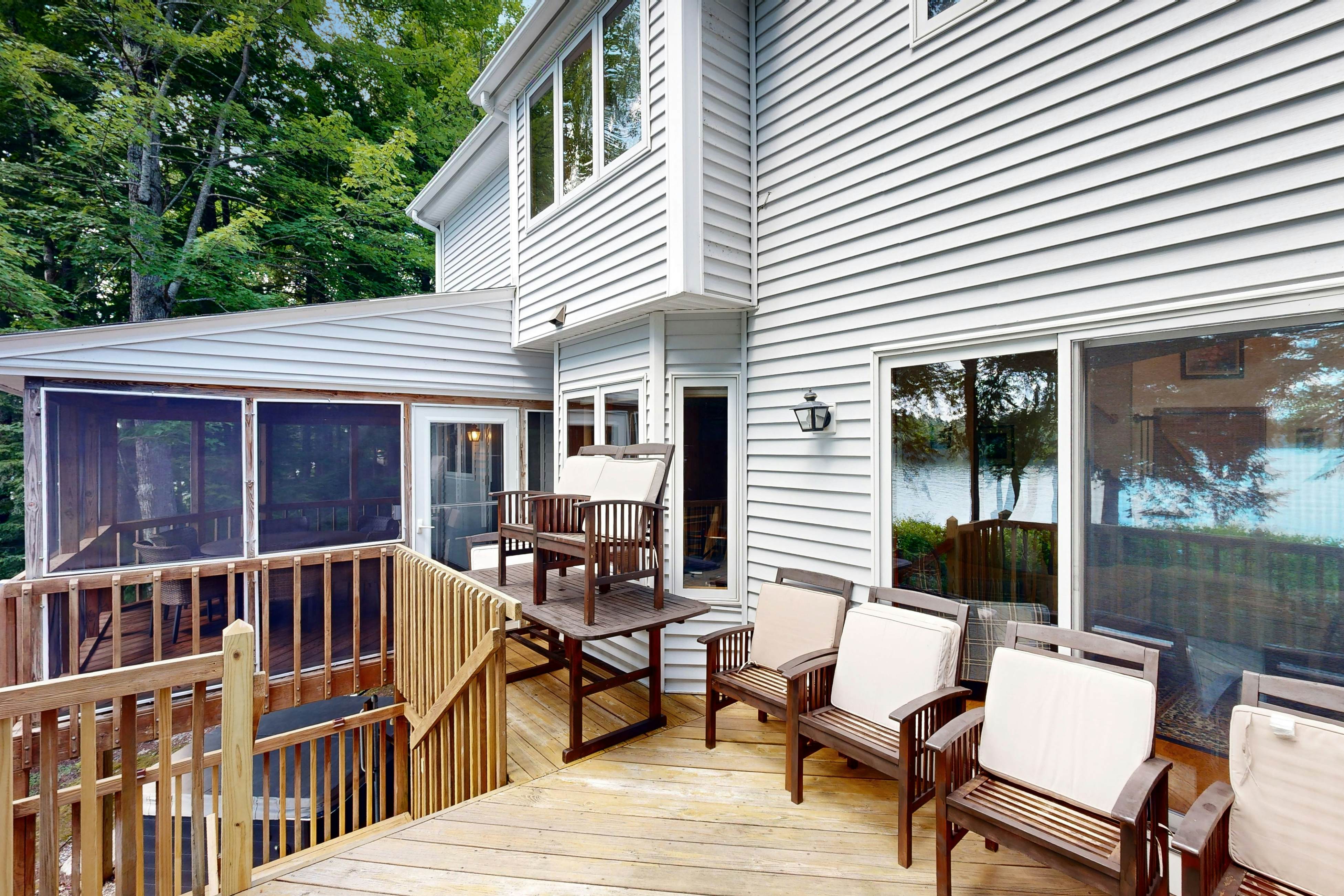 Thompson Lake Estate