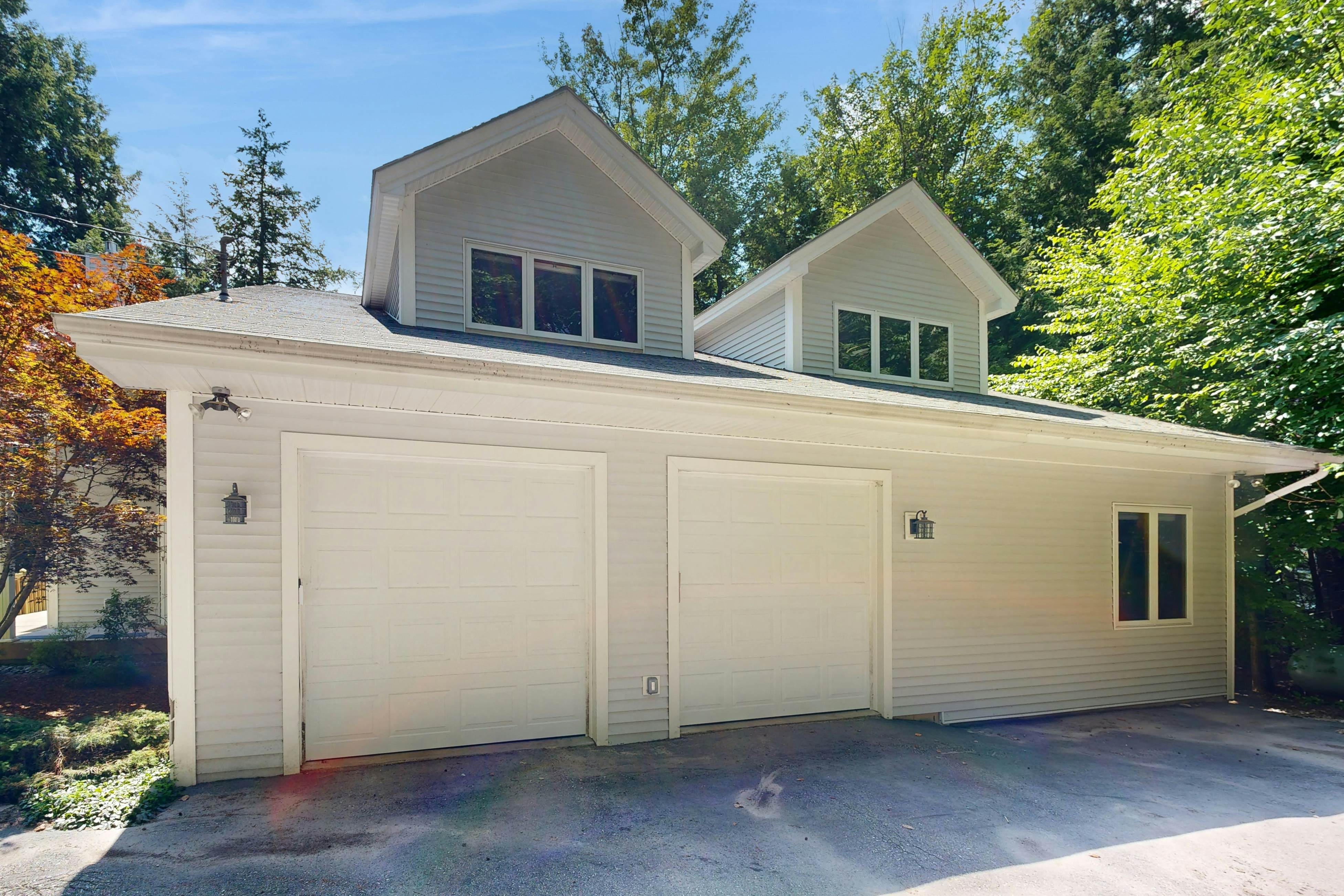 Thompson Lake Estate