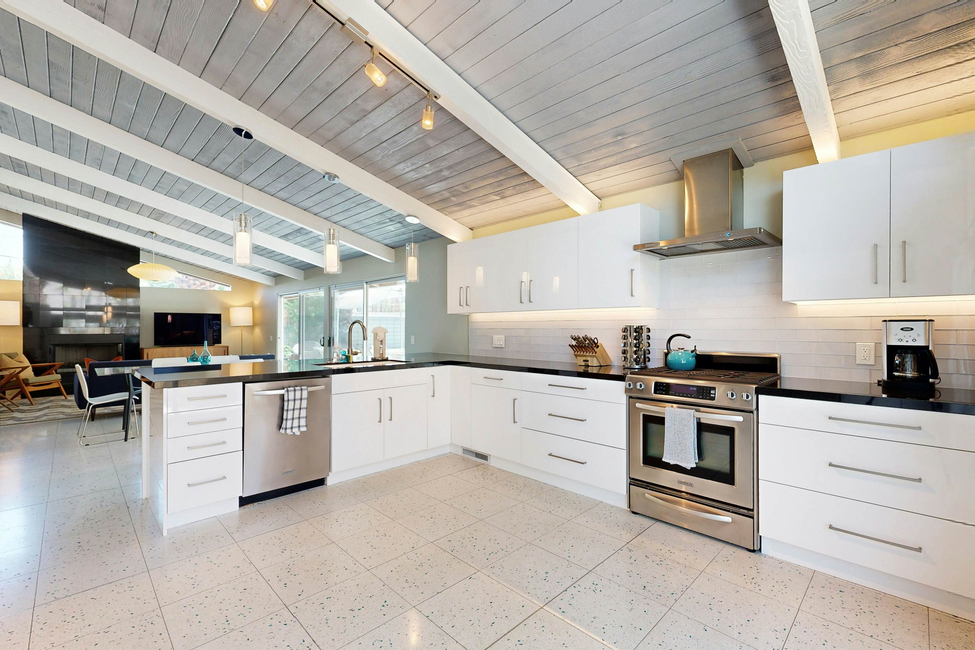 Twin Palms Mid-century Escape - 1983