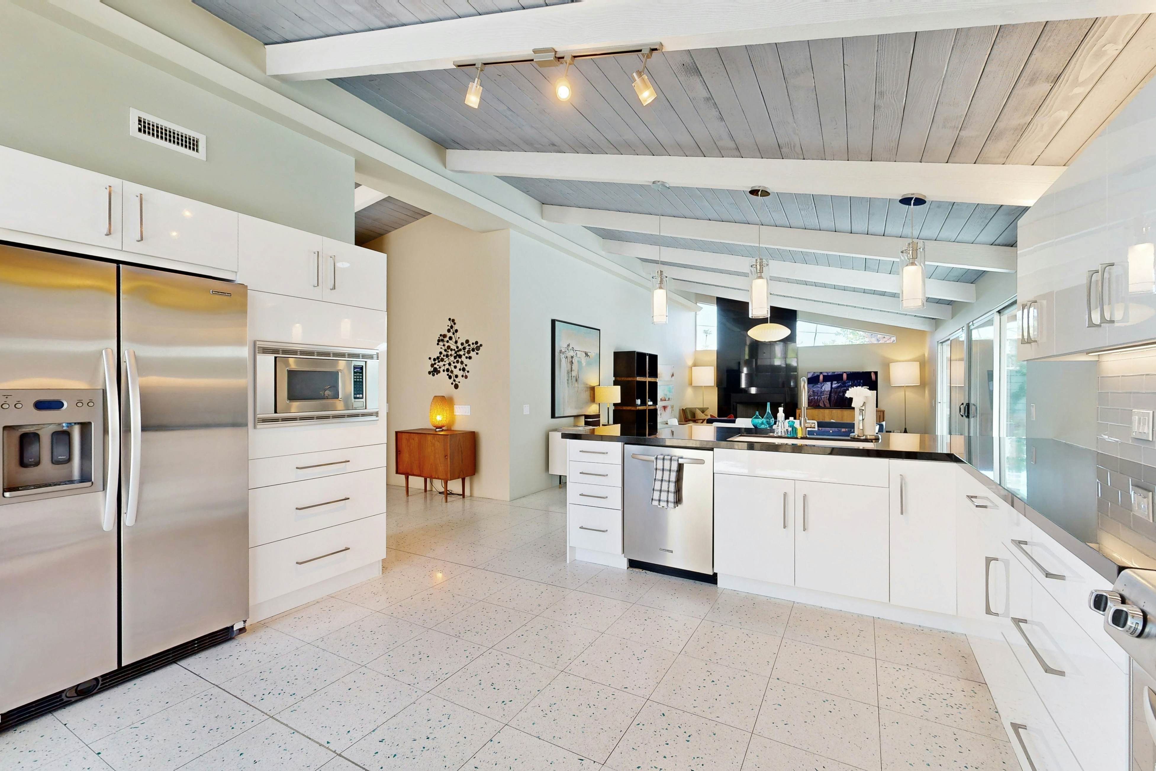 Twin Palms Mid-century Escape - 1983