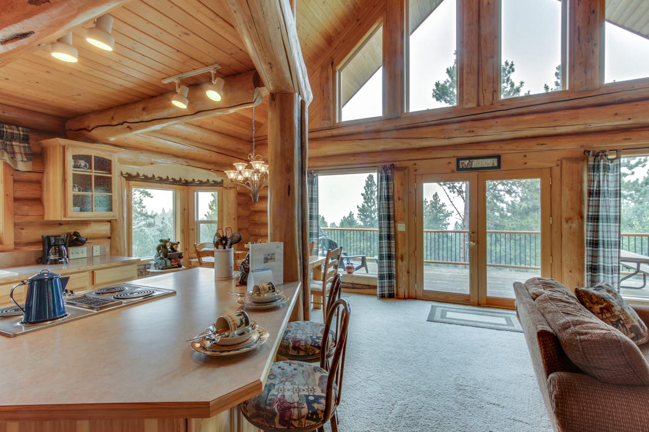 Cascade Lakeview Log Cabin 1 BD Vacation Rental in Cascade, ID Vacasa