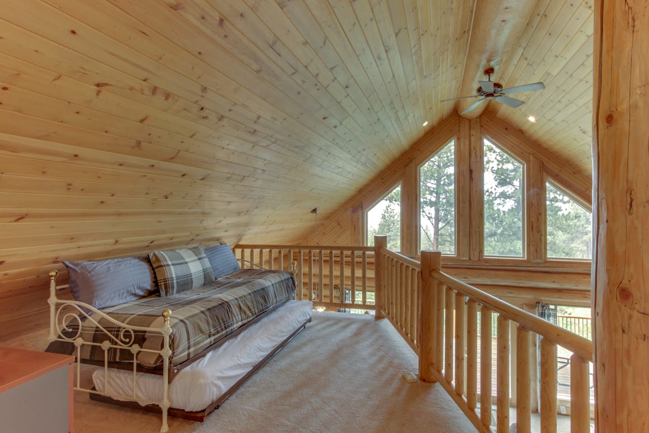 Cascade Lakeview Log Cabin 1 BD Vacation Rental in Cascade, ID Vacasa