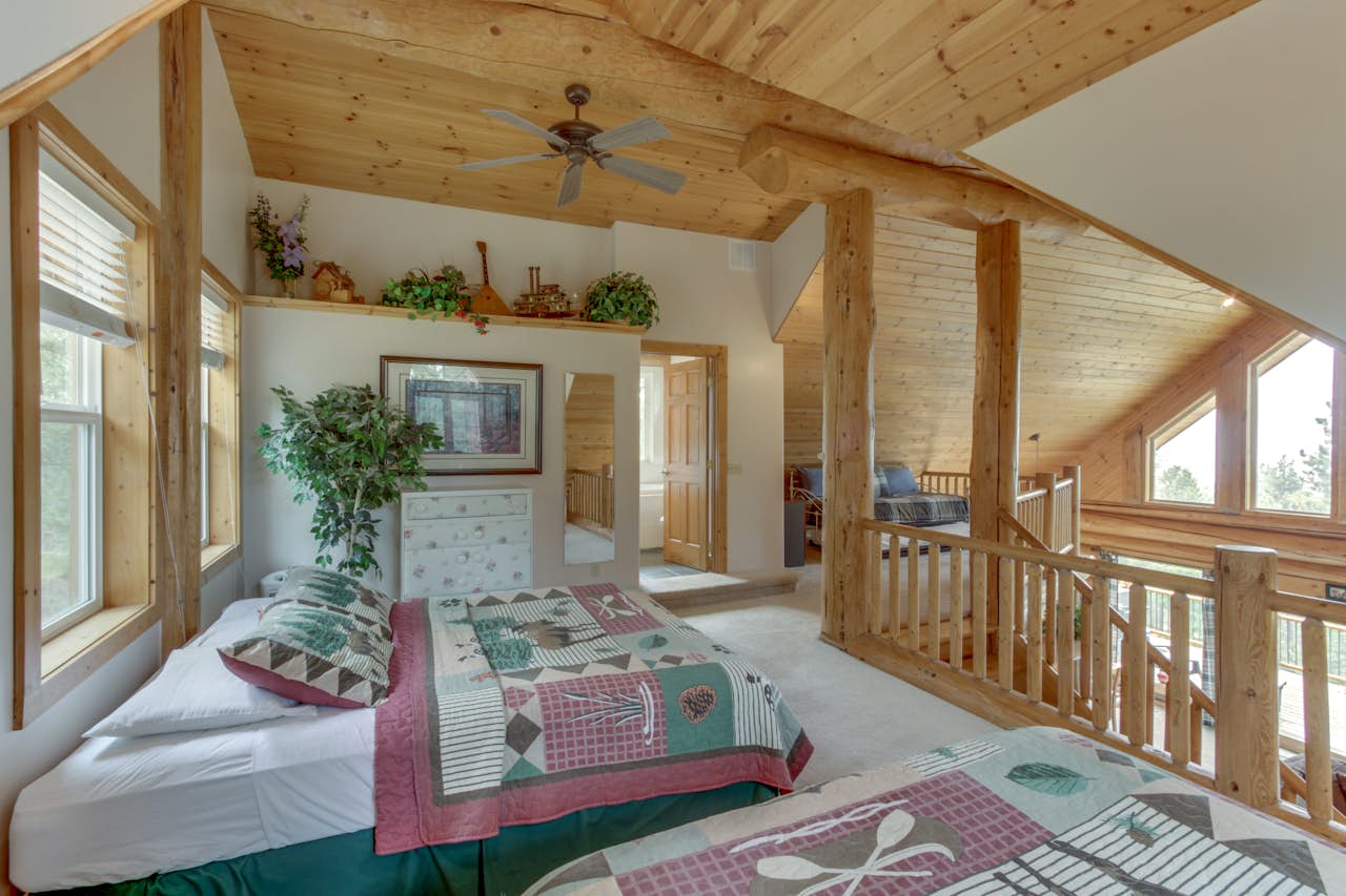 Cascade Lakeview Log Cabin 1 BD Vacation Rental in Cascade, ID Vacasa