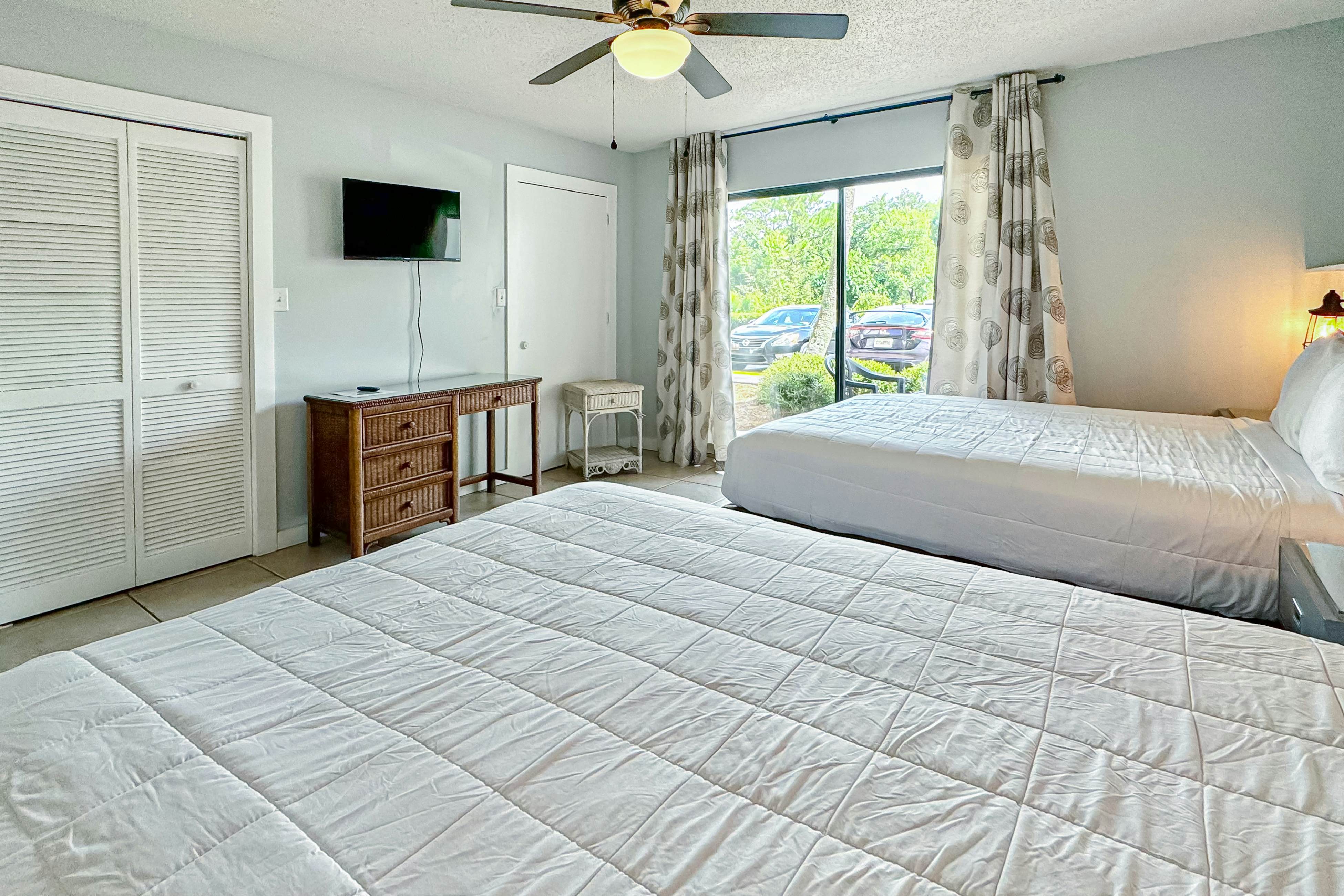 Edgewater Golf Villa #3303