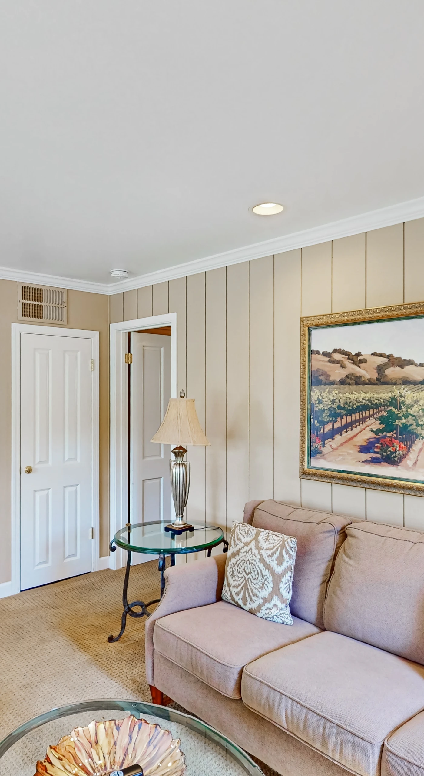 Settle into your Napa Valley retreat where vineyard-inspired artwork and plush seating set the tone for a relaxing wine country escape