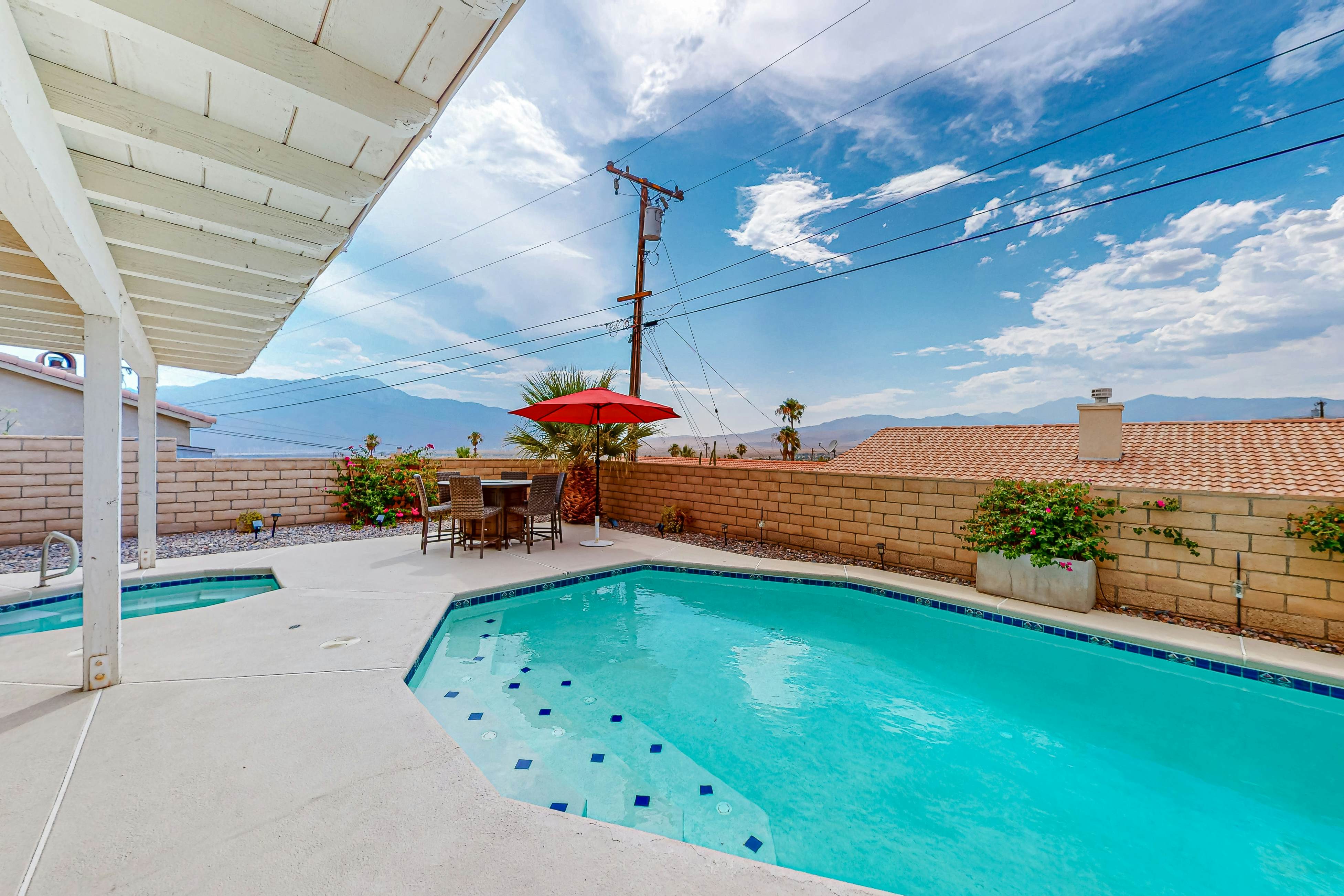 Valparaiso Desert Paradise 