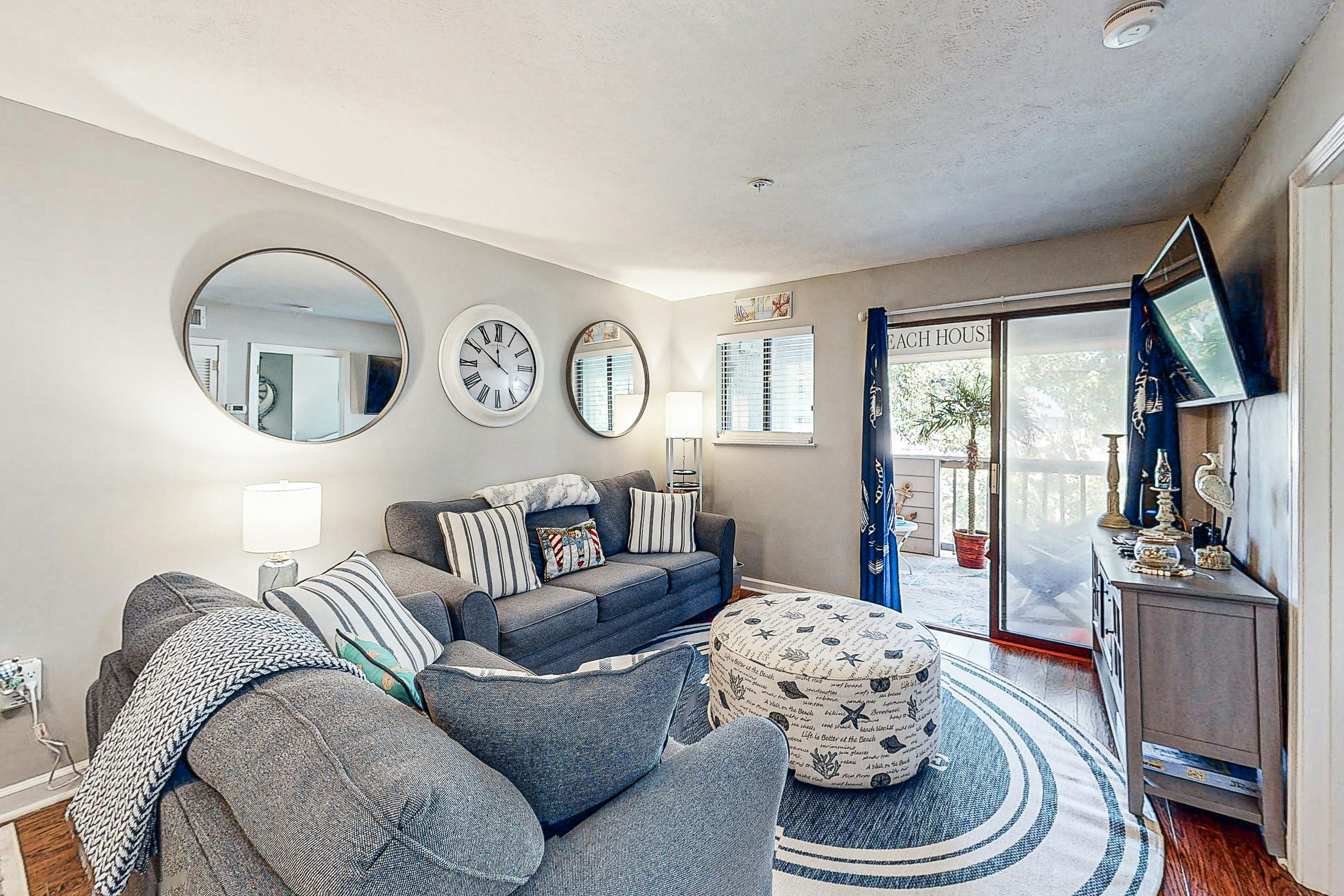 Spa On Port Royal Sound 3313