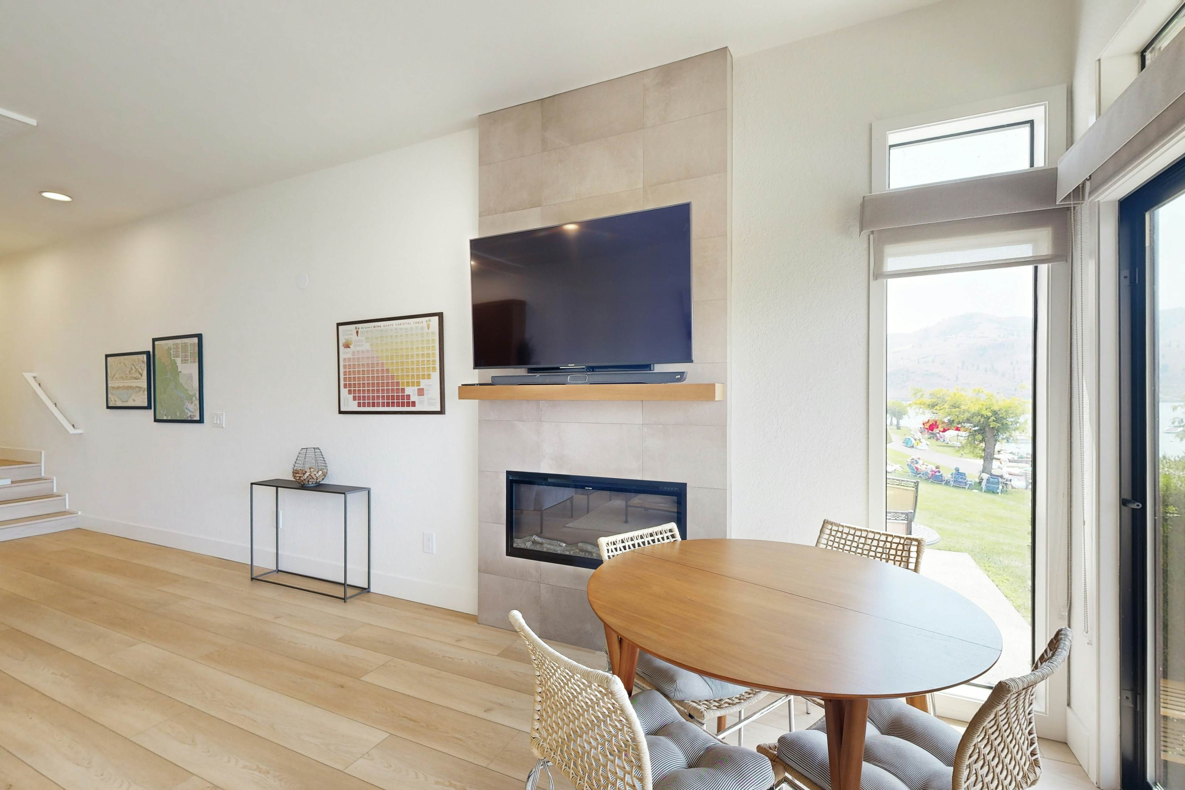 Lake Chelan Shores - Canoe Fancy #11-2