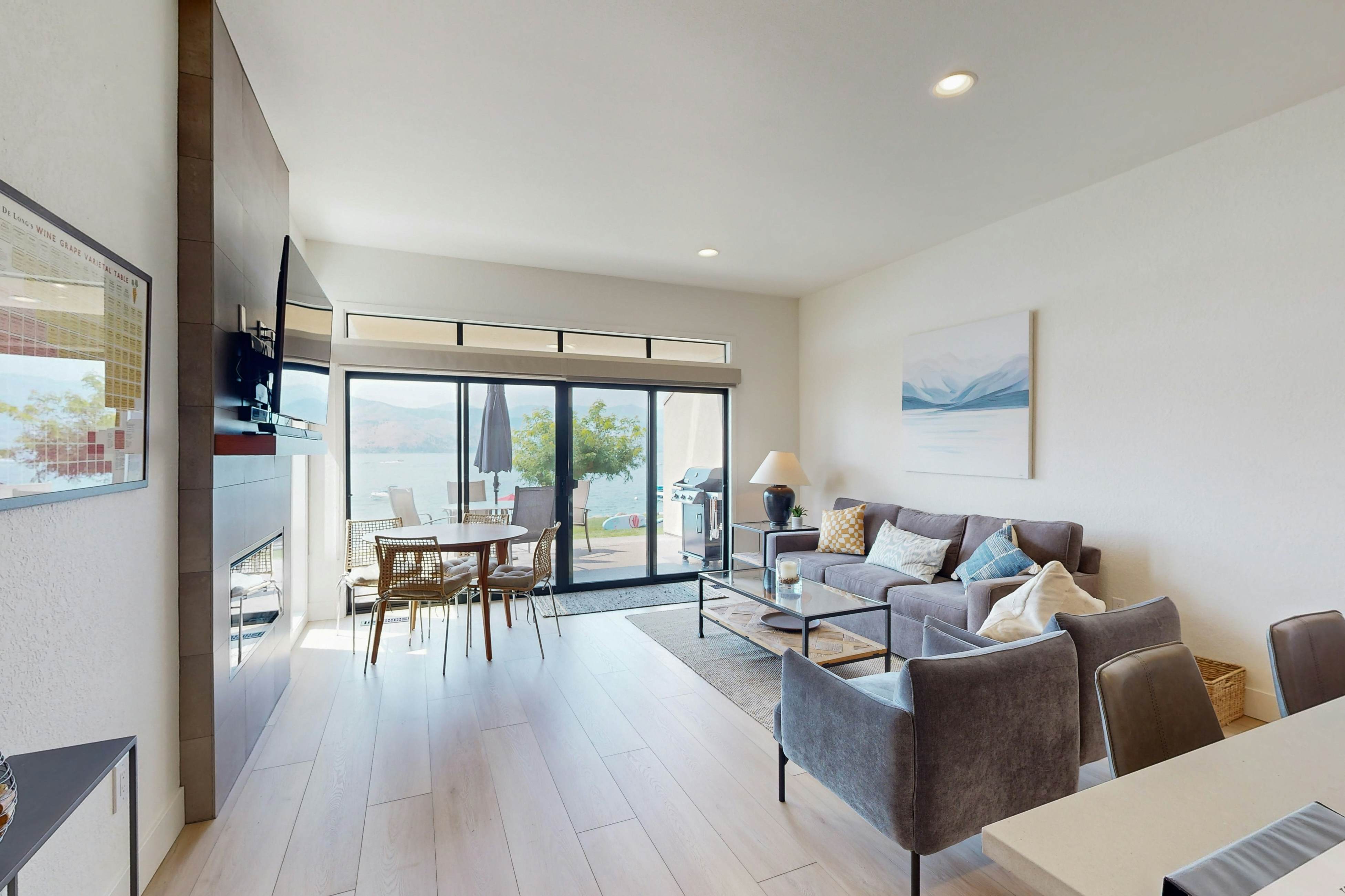 Lake Chelan Shores - Canoe Fancy #11-2