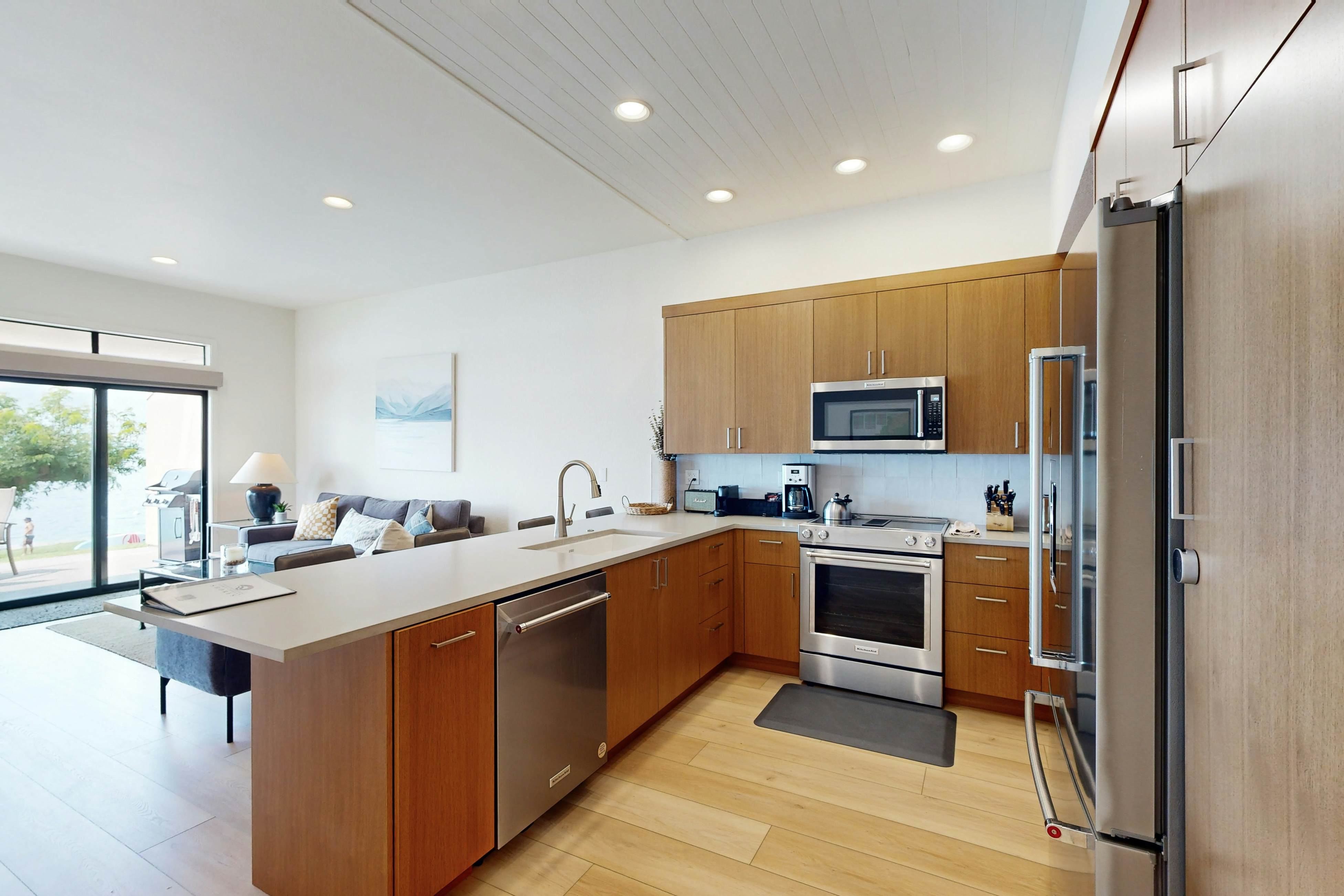 Lake Chelan Shores - Canoe Fancy #11-2