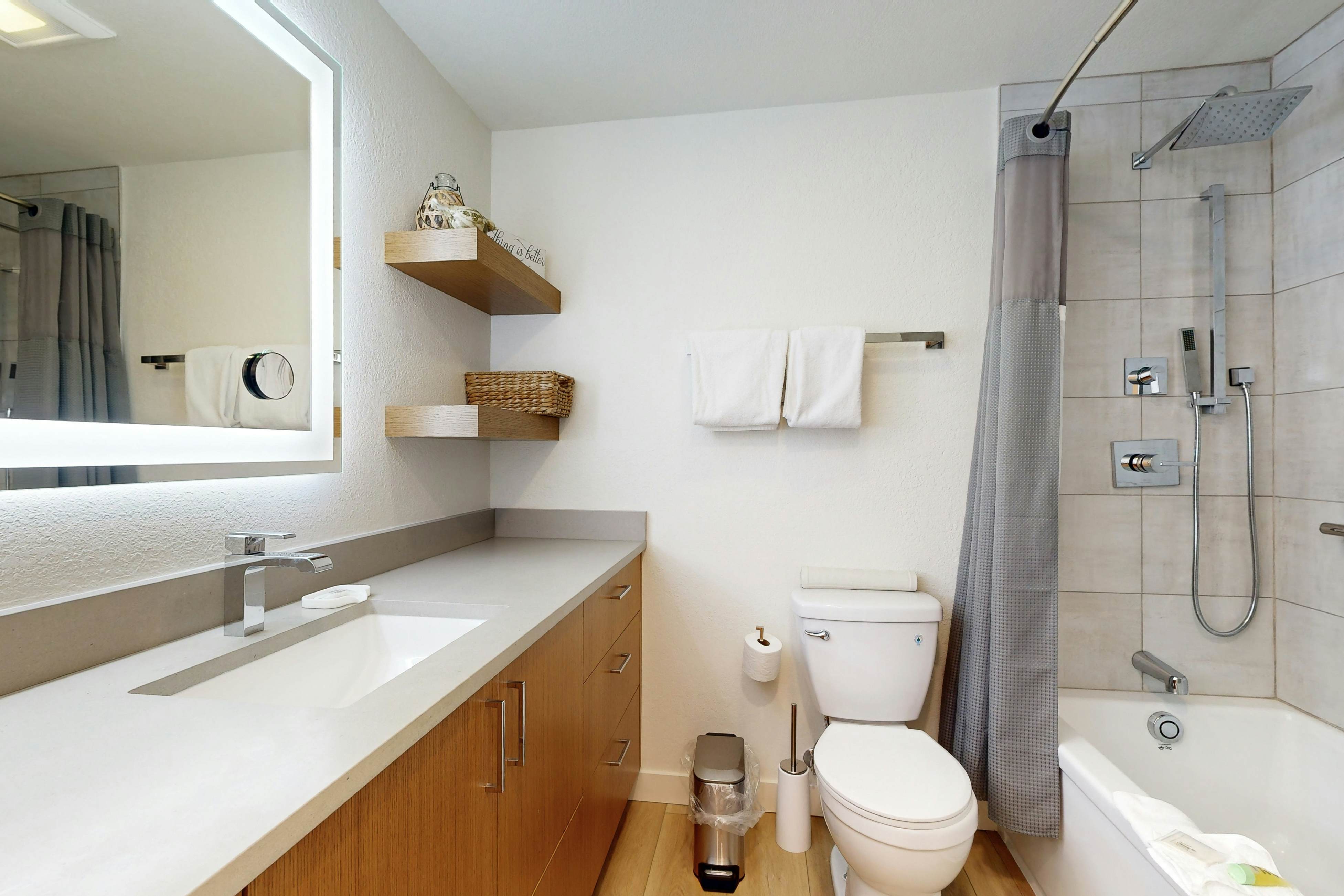 Lake Chelan Shores - Canoe Fancy #11-2