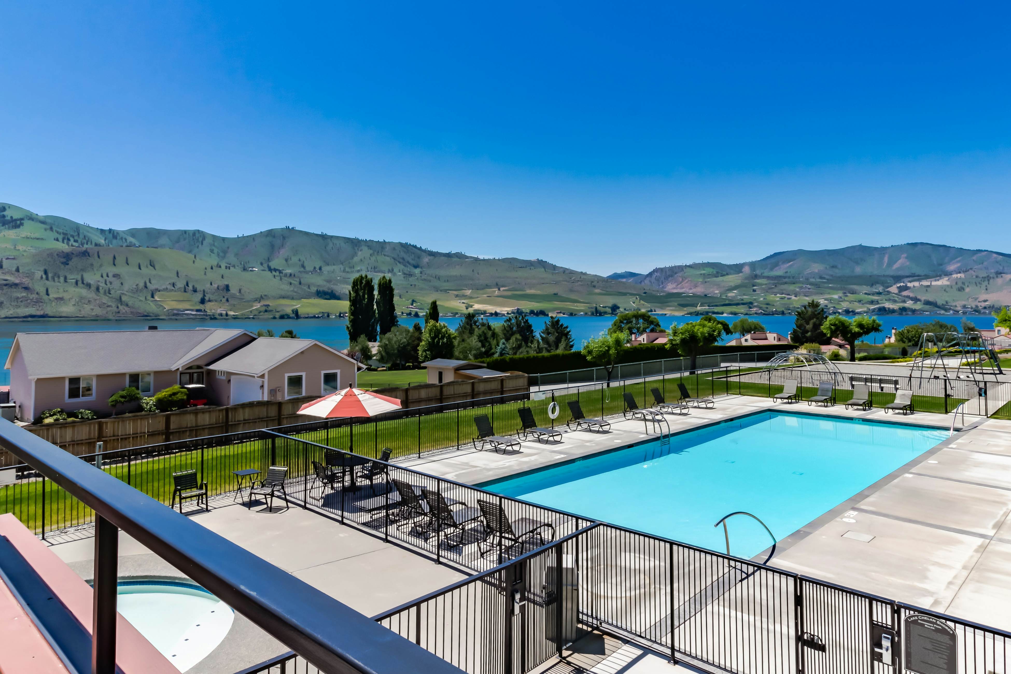 Lake Chelan Shores - Canoe Fancy #11-2