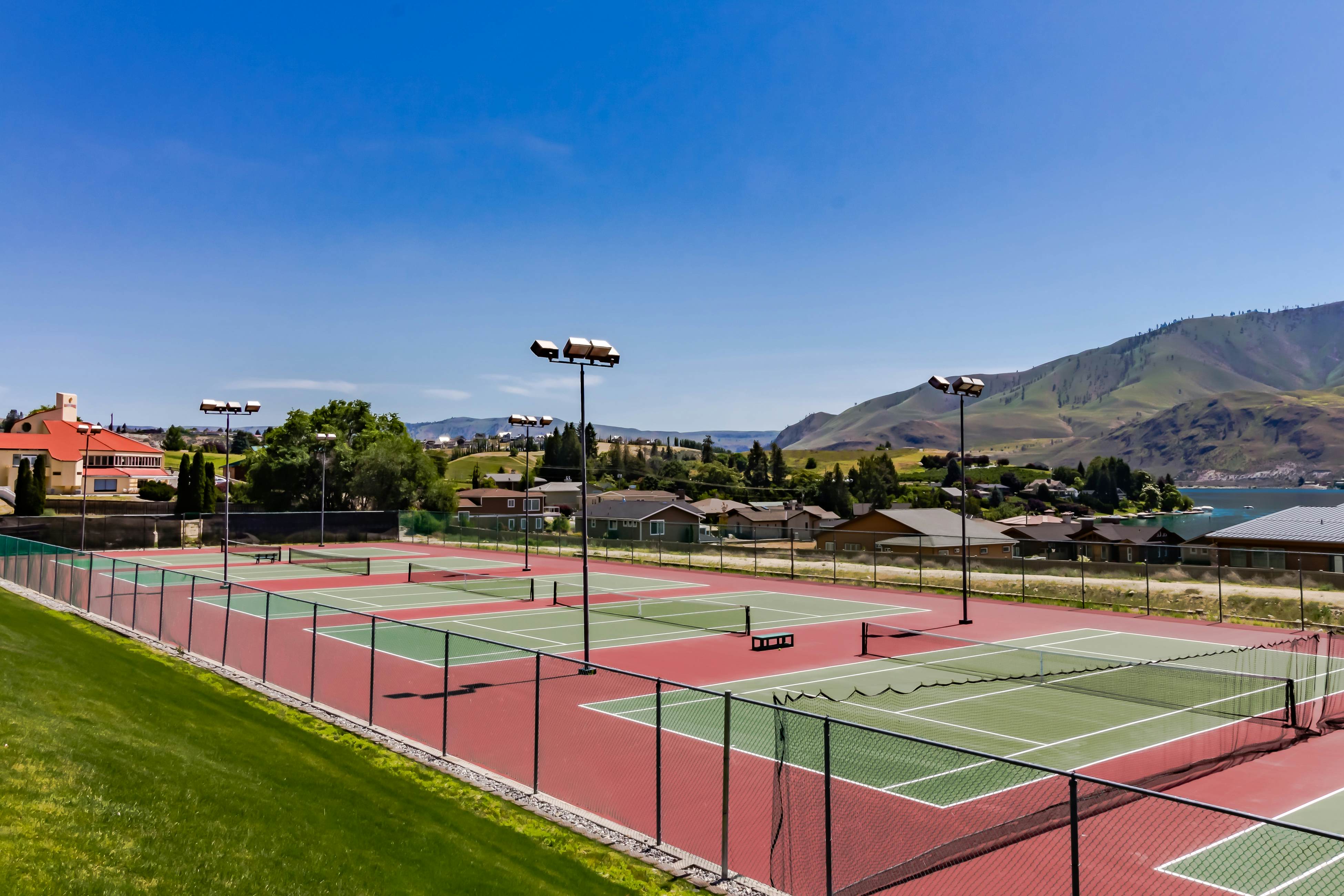 Lake Chelan Shores - Canoe Fancy #11-2