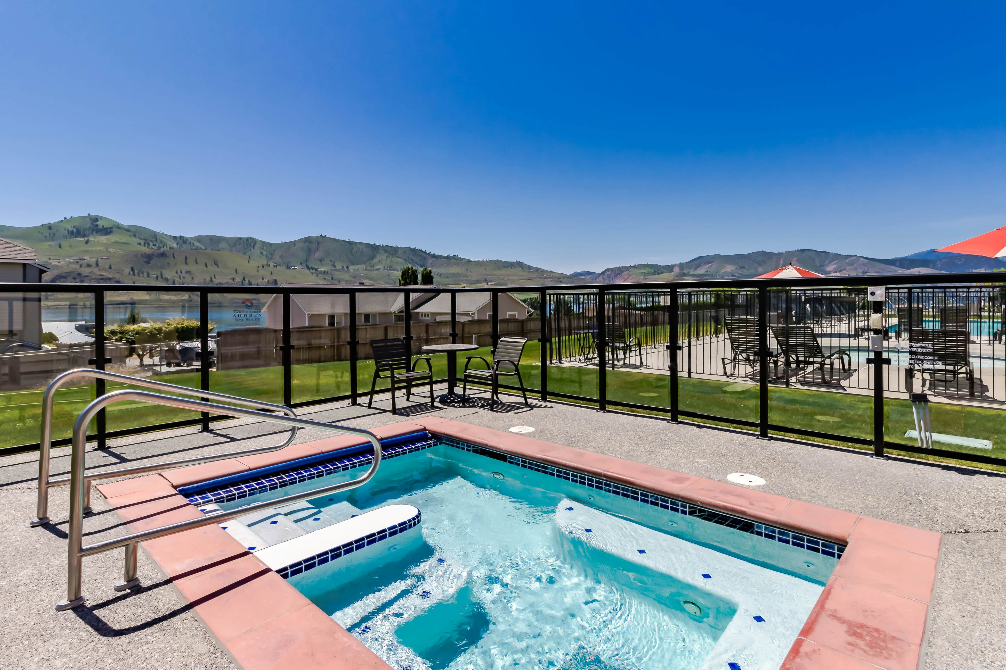 Lake Chelan Shores - Canoe Fancy #11-2
