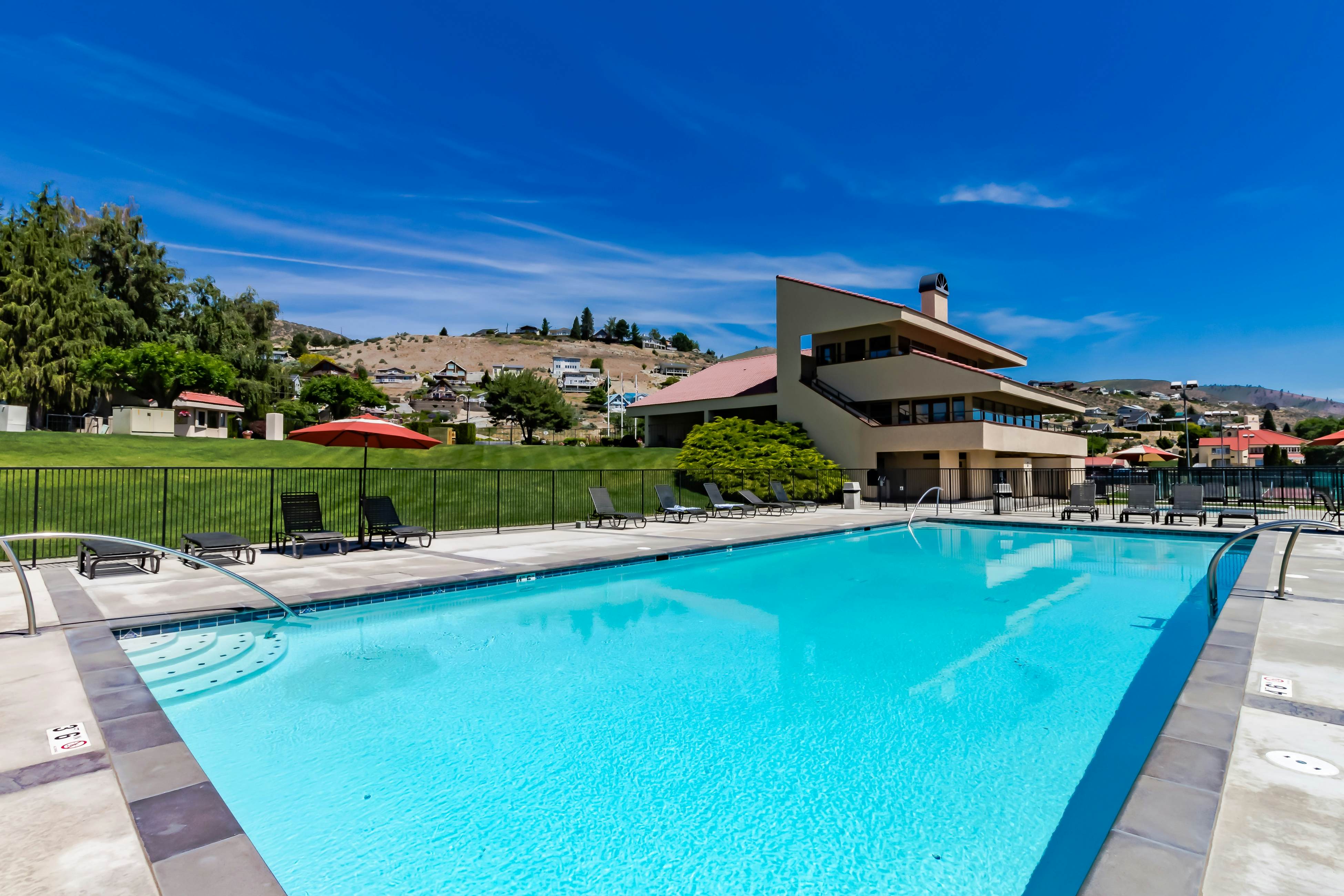 Lake Chelan Shores - Canoe Fancy #11-2