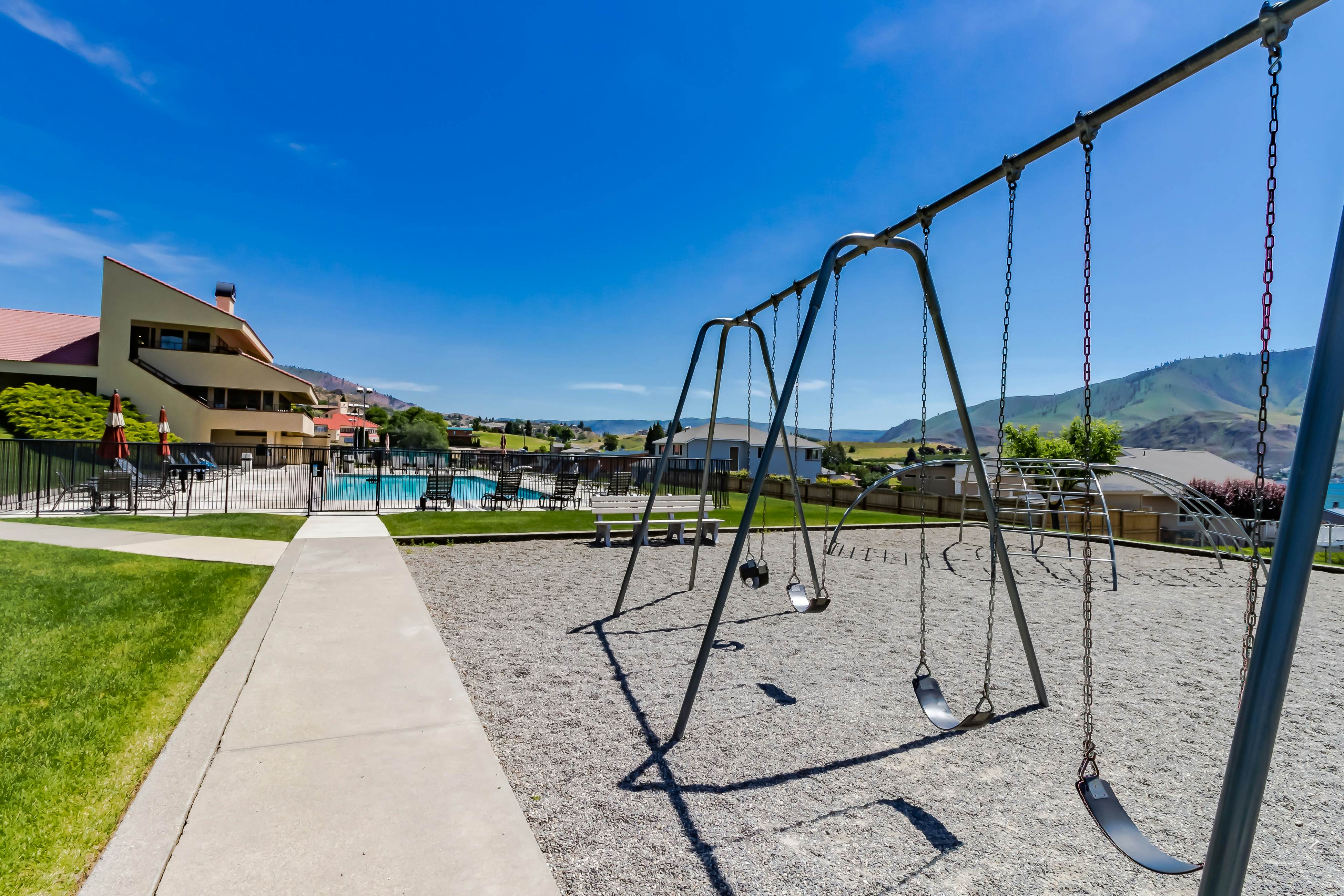 Lake Chelan Shores - Canoe Fancy #11-2