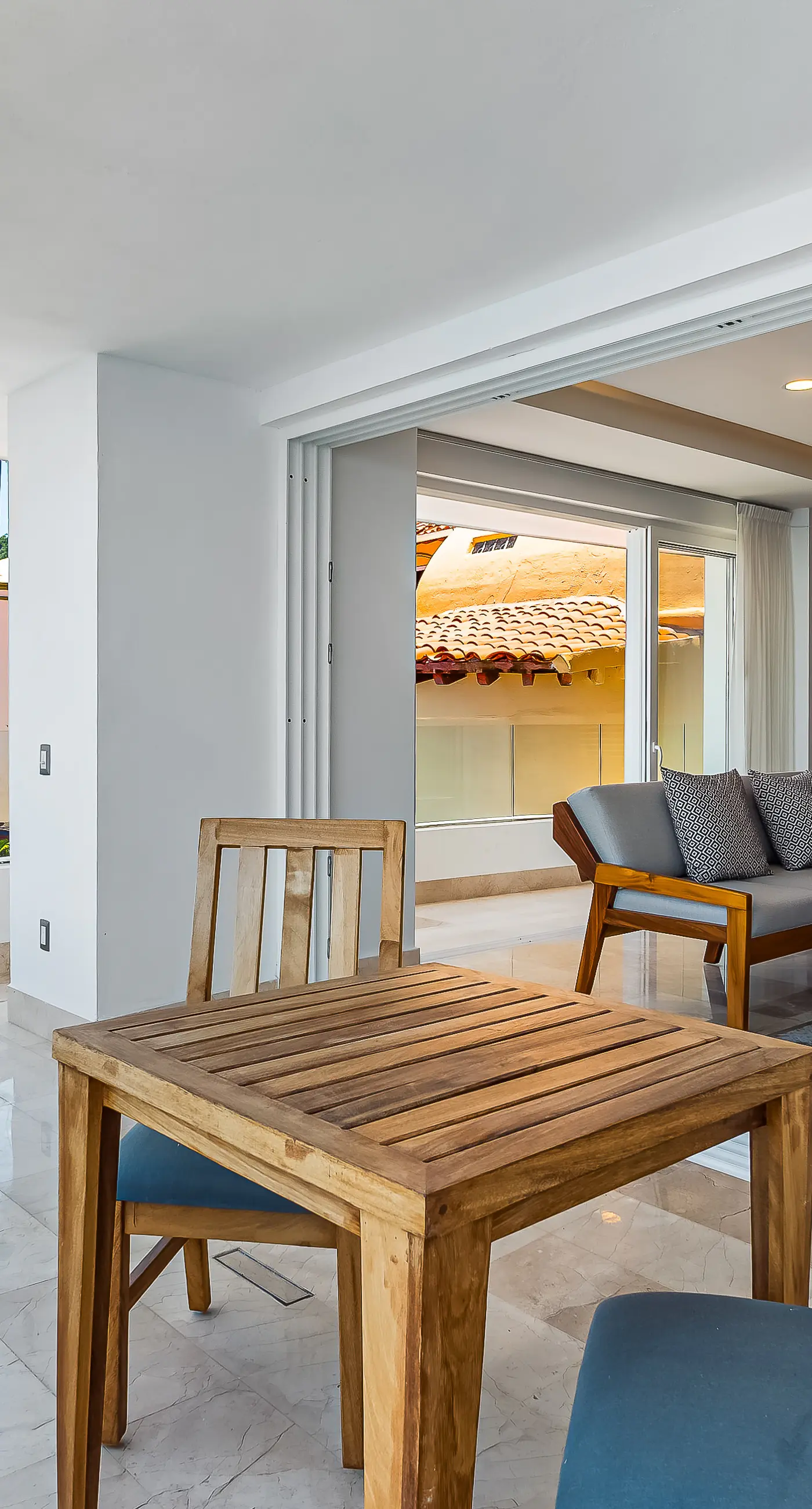 Blue Horizon 601 at Residences