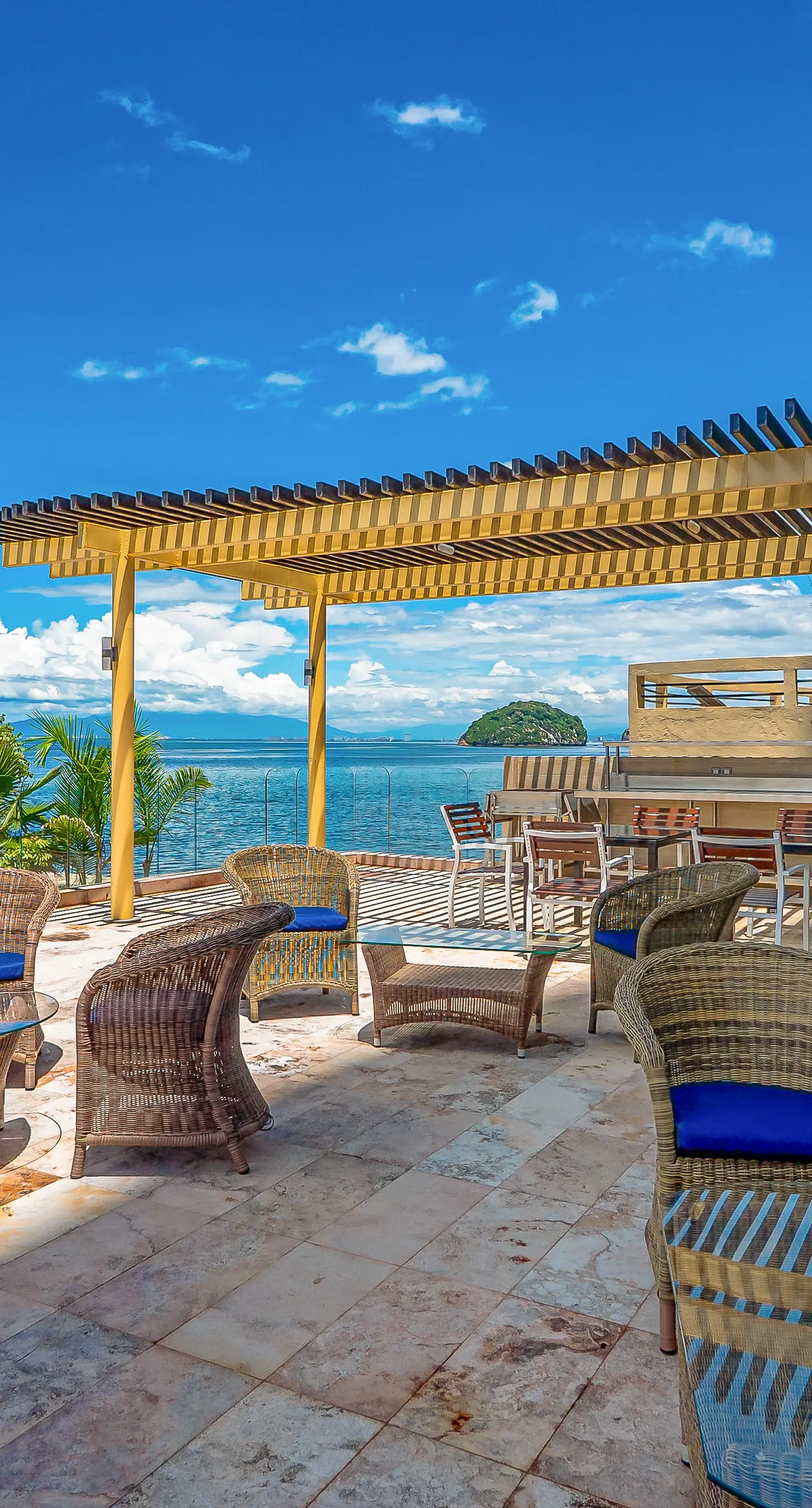 Blue Horizon 601 at Residences