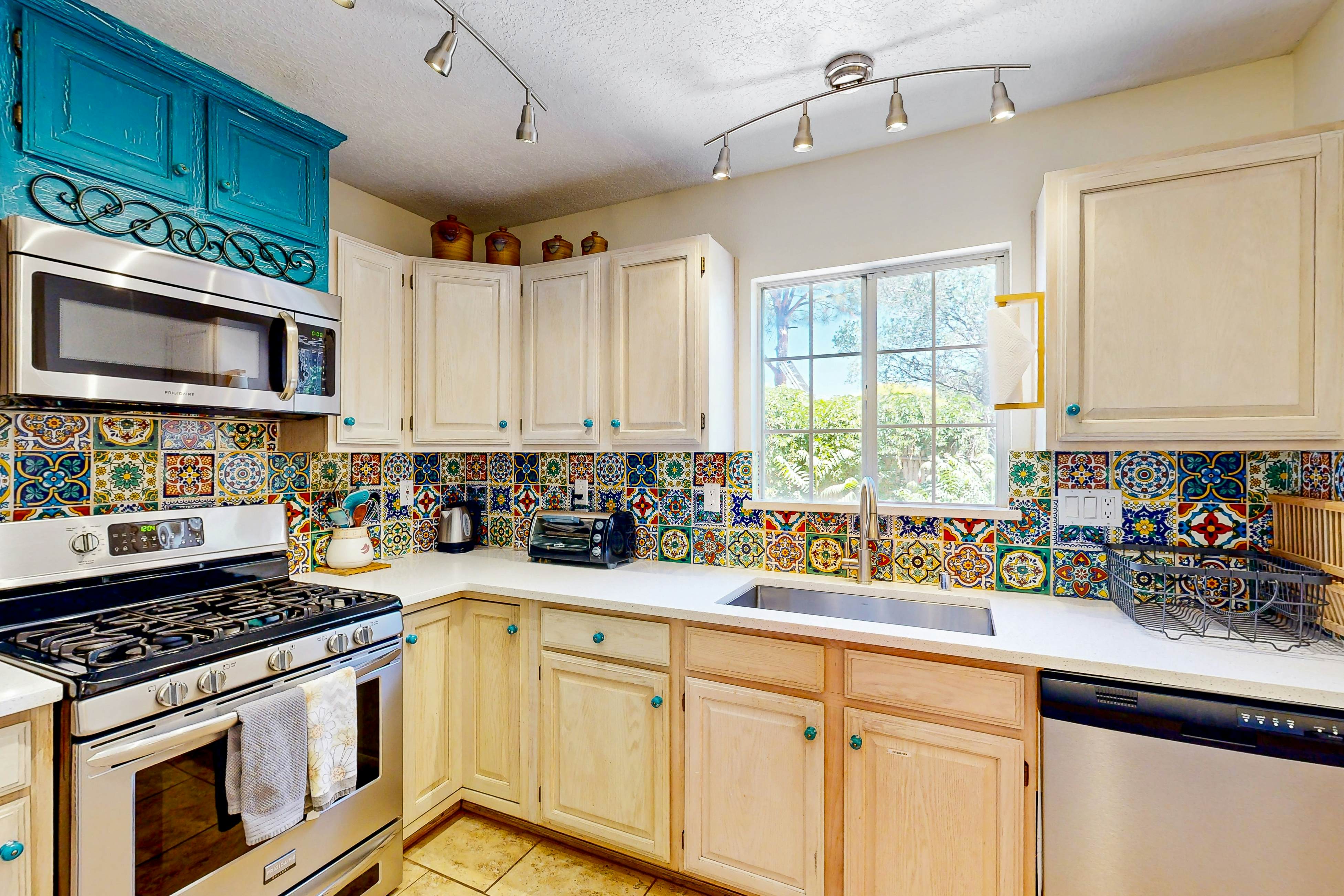 Closson Charmer Apt 2