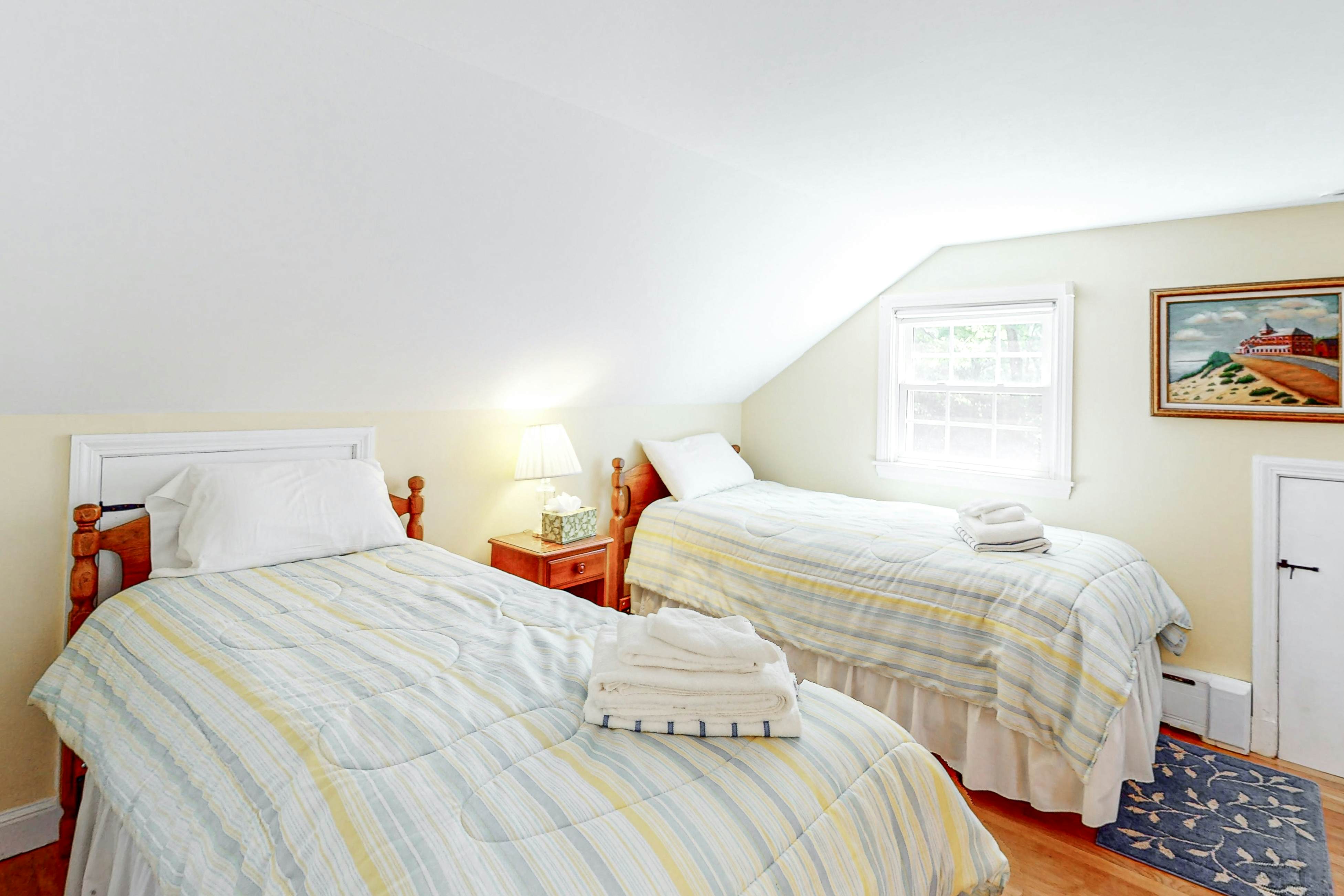 Falmouth Beachtown Getaway 