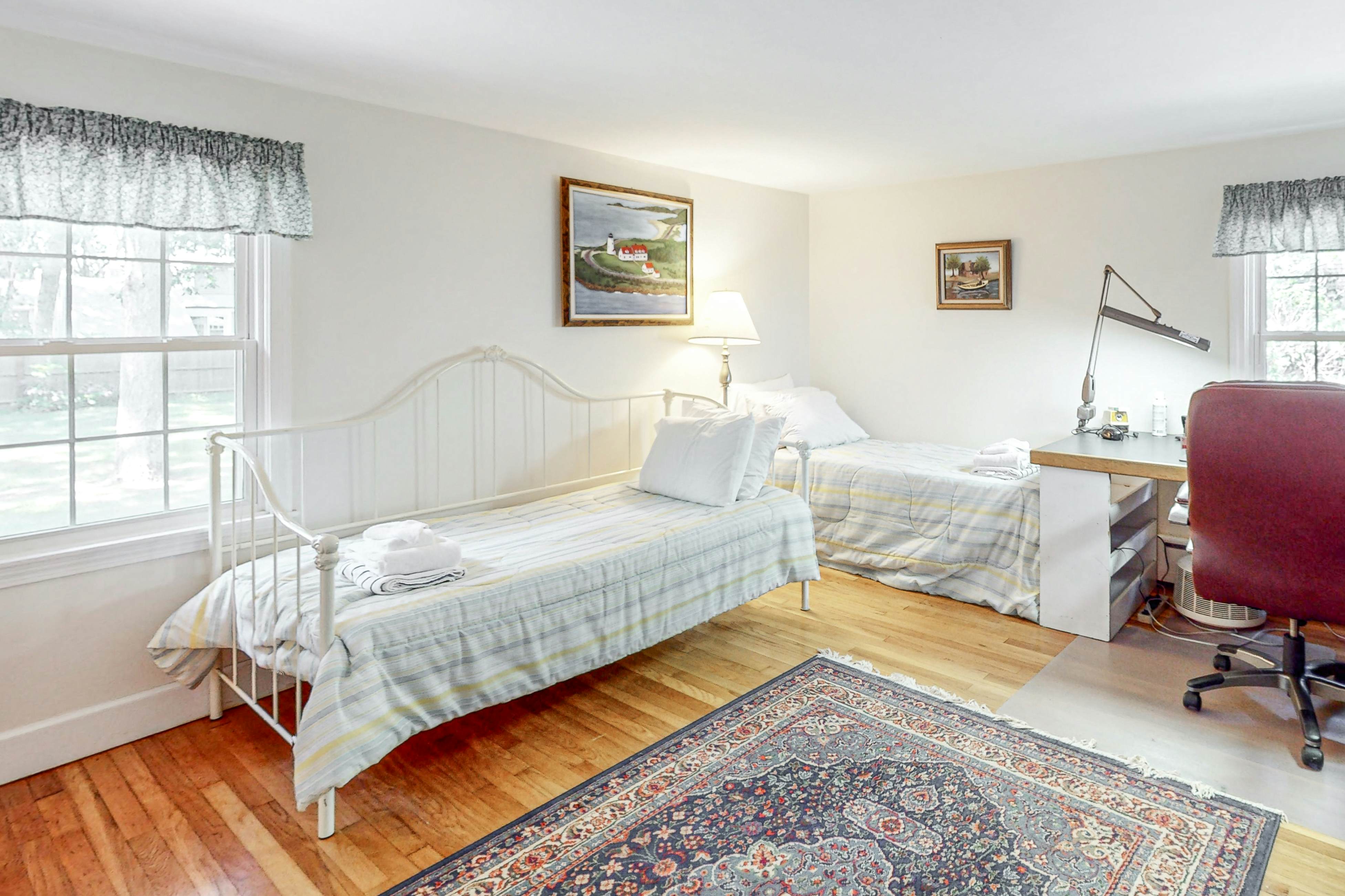 Falmouth Beachtown Getaway 