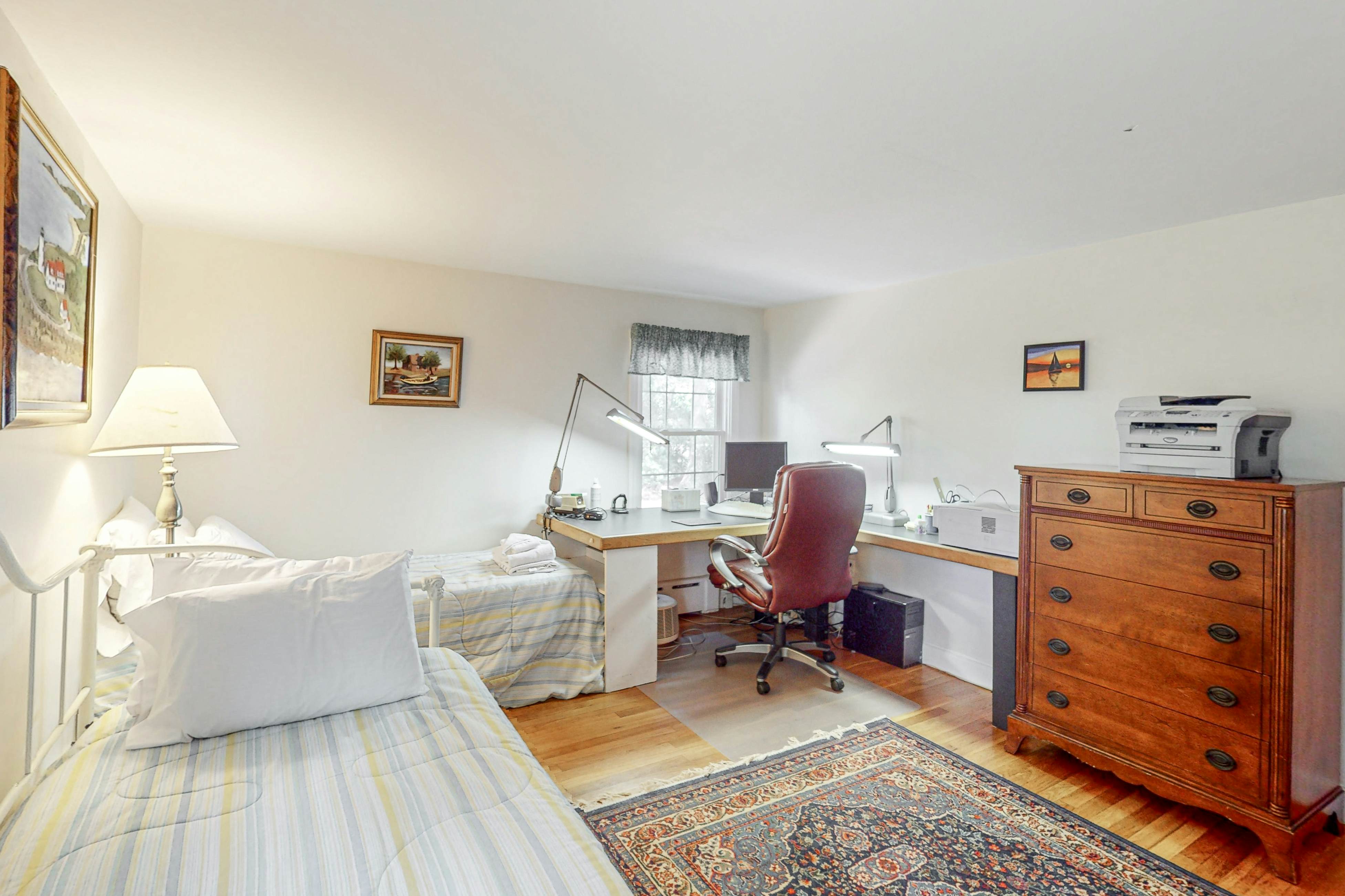 Falmouth Beachtown Getaway 