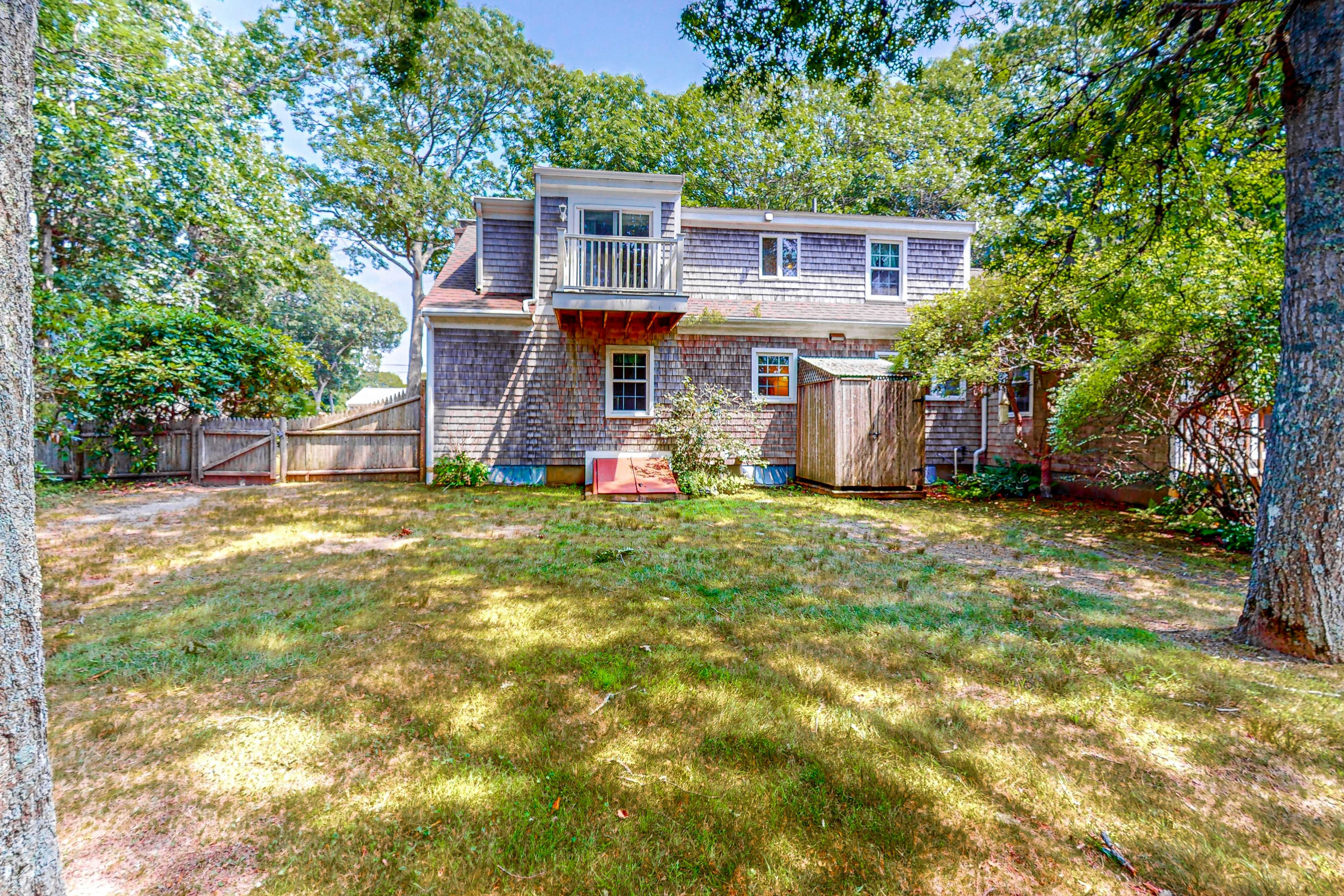 Falmouth Beachtown Getaway 