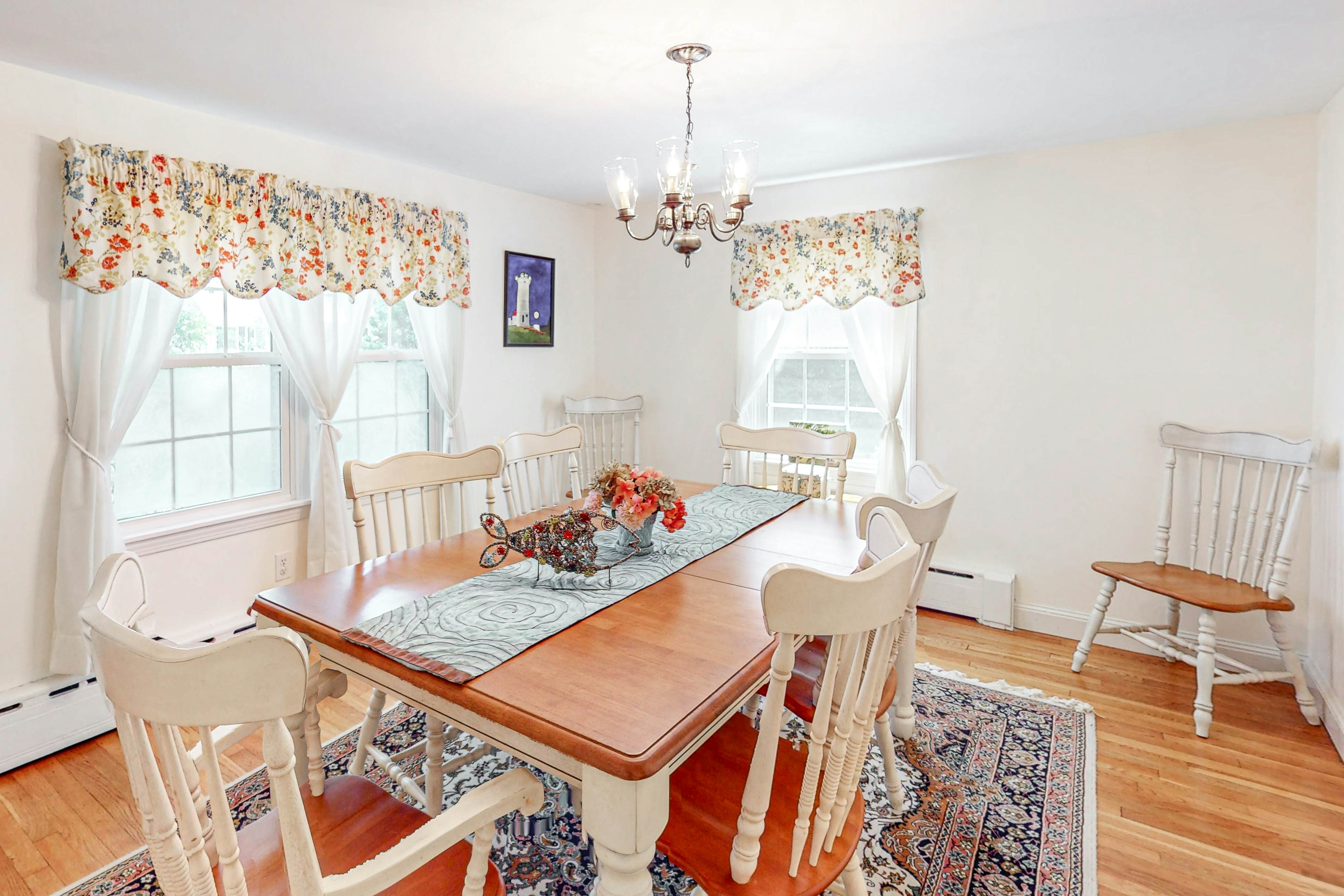 Falmouth Beachtown Getaway 