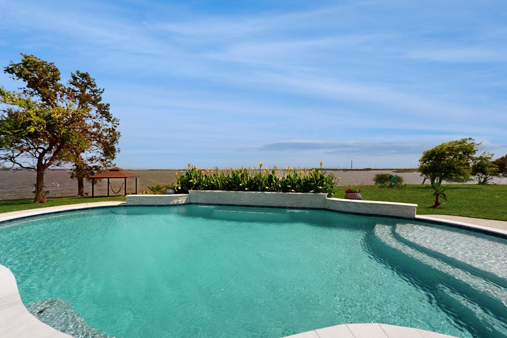 The Baytown Getaway