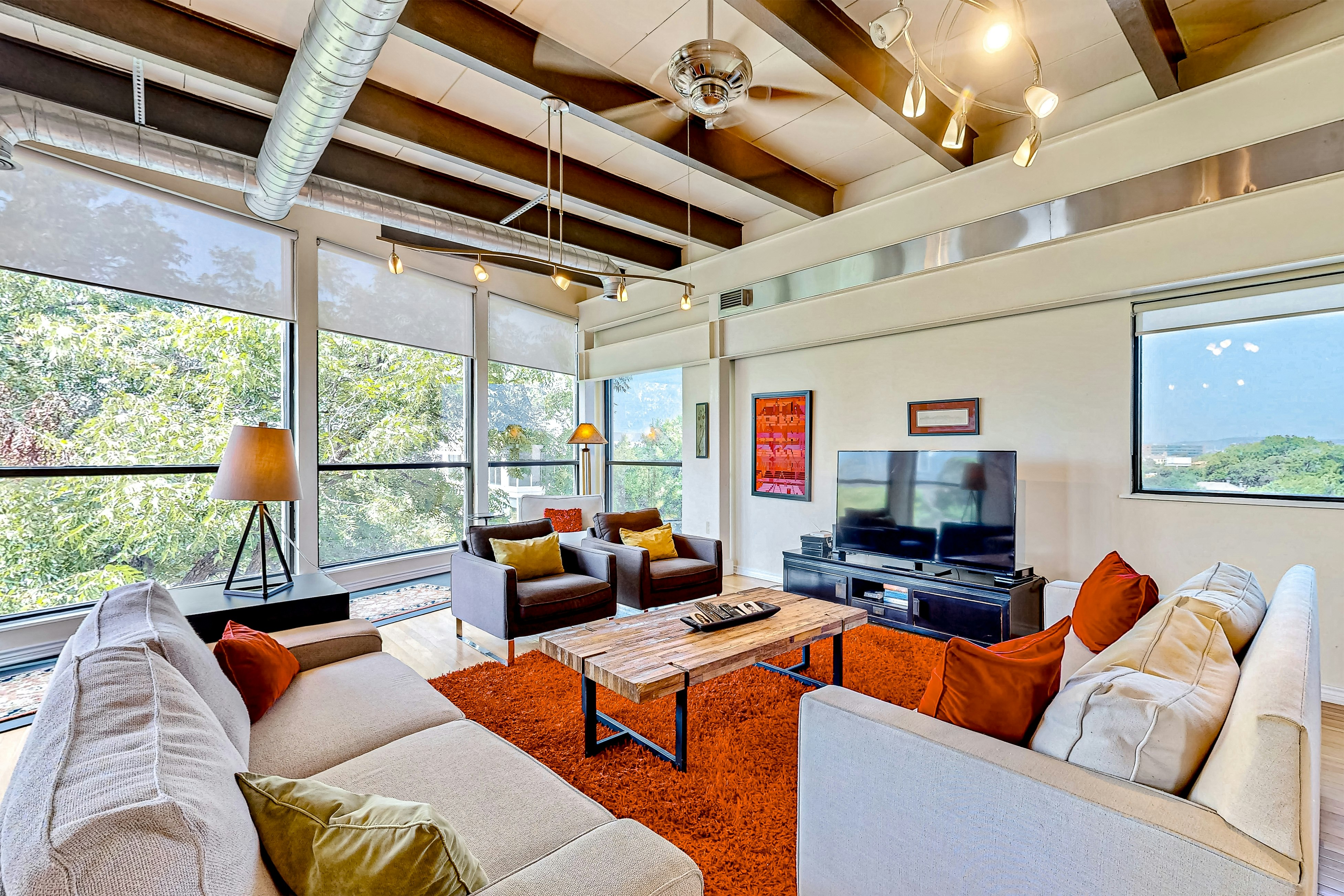 Encinal Condominiums 301