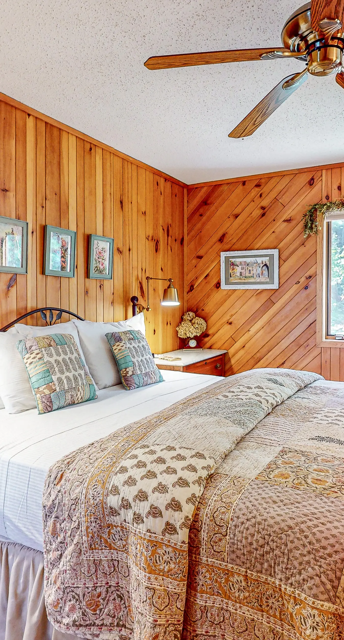 Two Sisters Lakeside