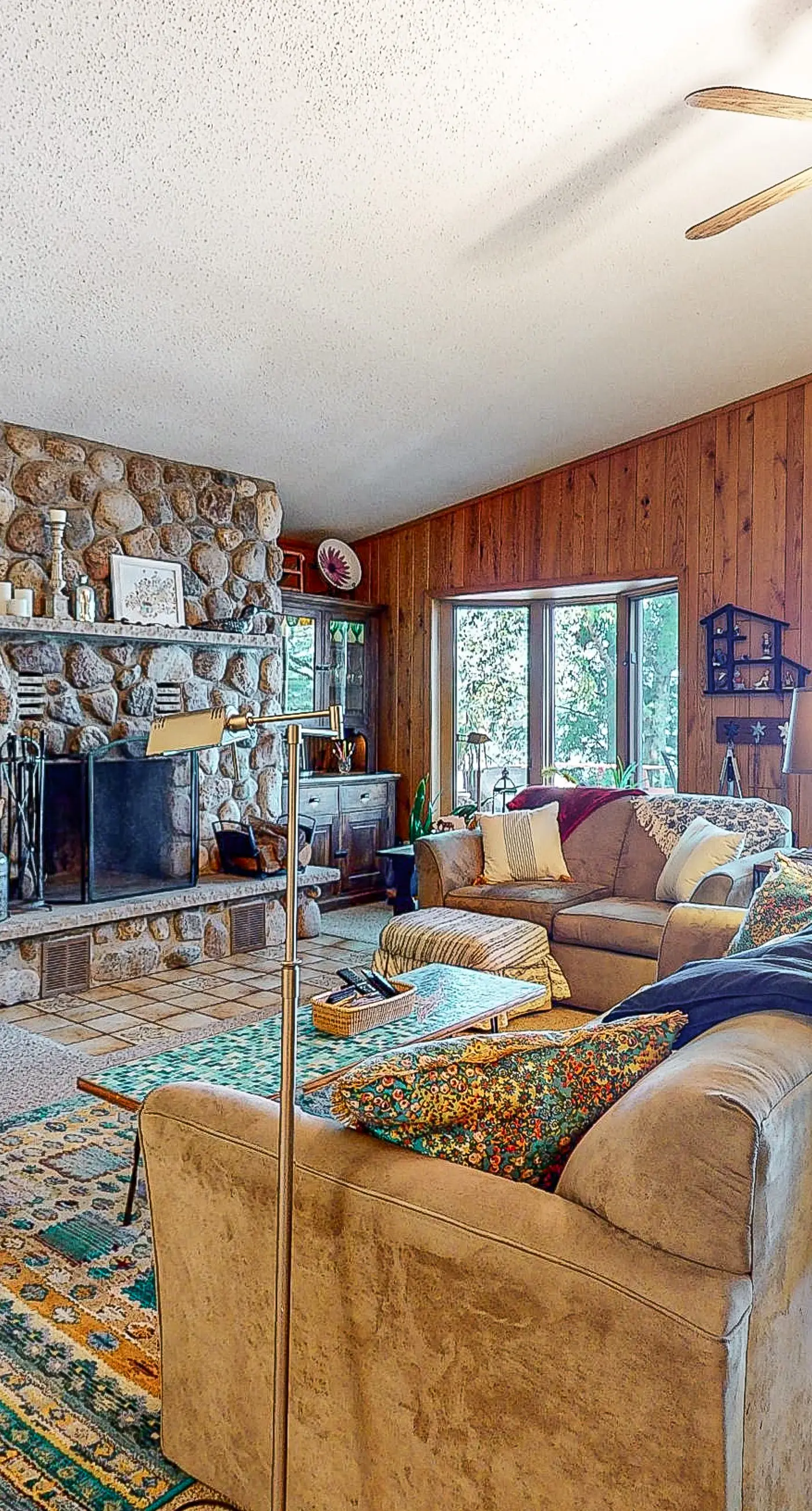 Two Sisters Lakeside