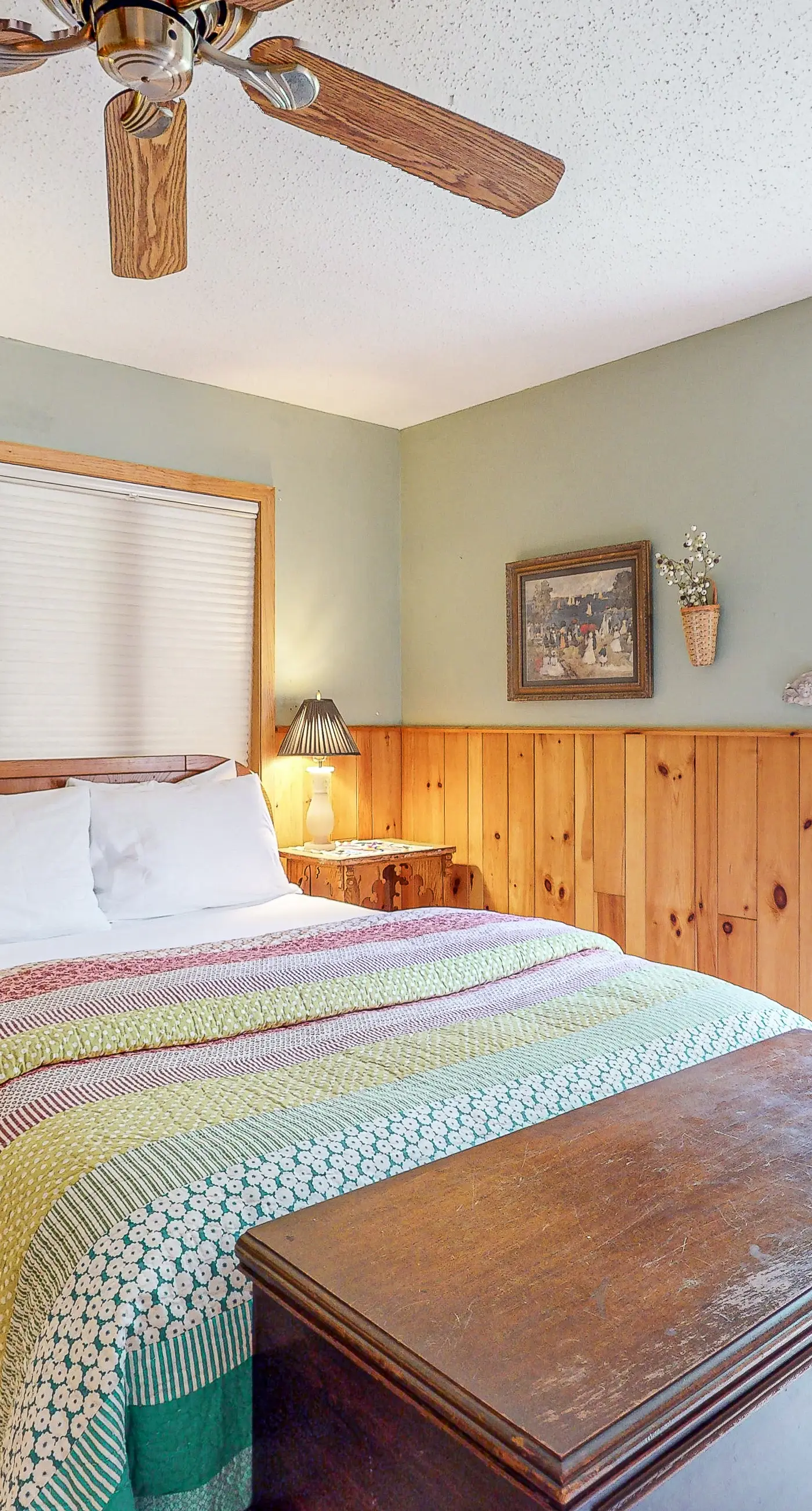 Two Sisters Lakeside