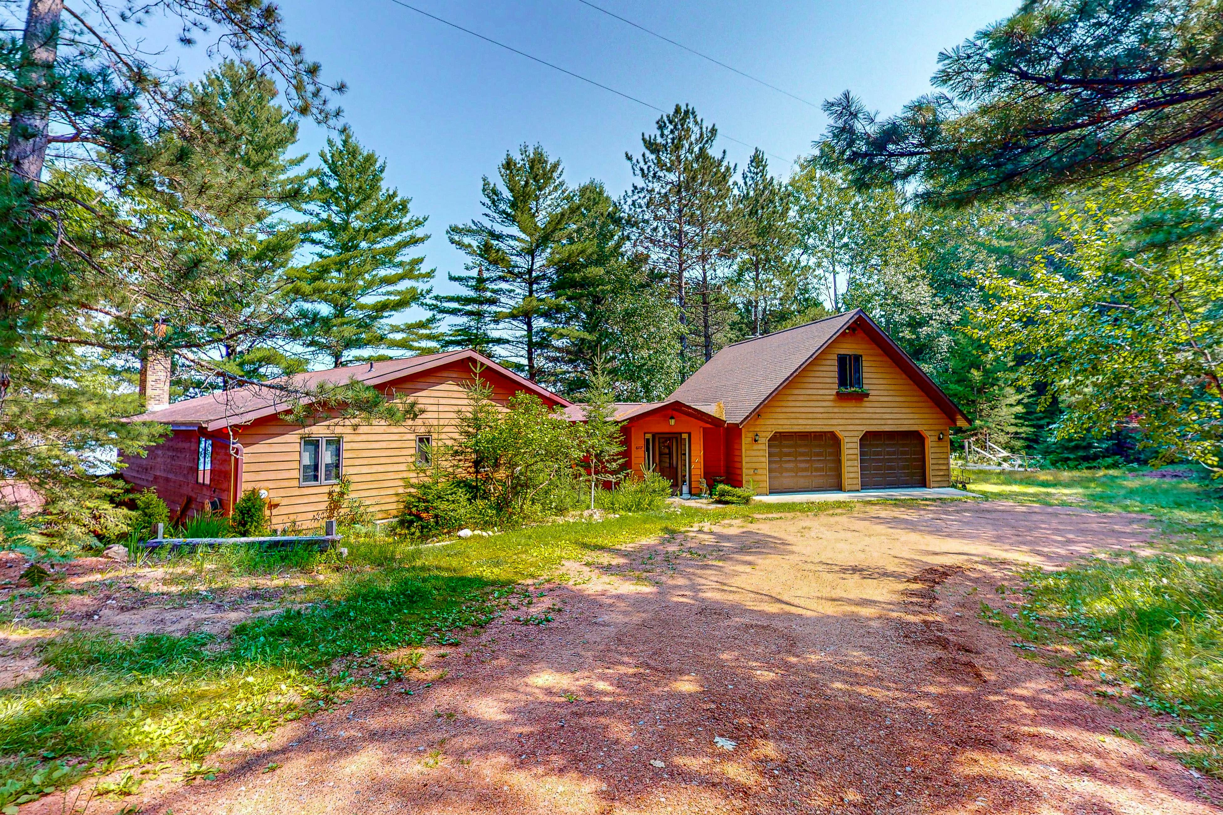 Two Sisters Lakeside