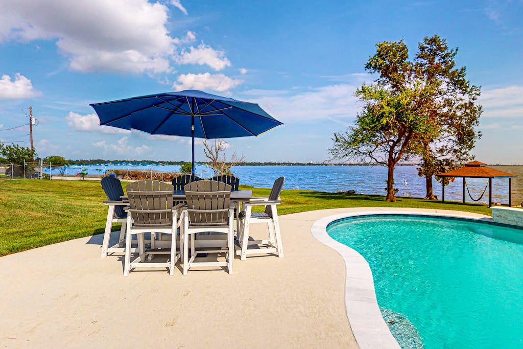 The Baytown Getaway - Guest House