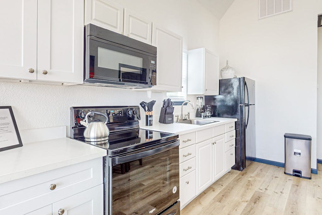 The Baytown Getaway - Guest House