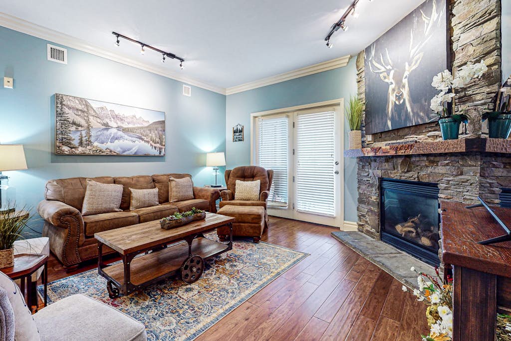 Amazingly Located Condo, Sleeps 8, Jetted Tub, Gym — Gatlinburg, TN — vacation rental