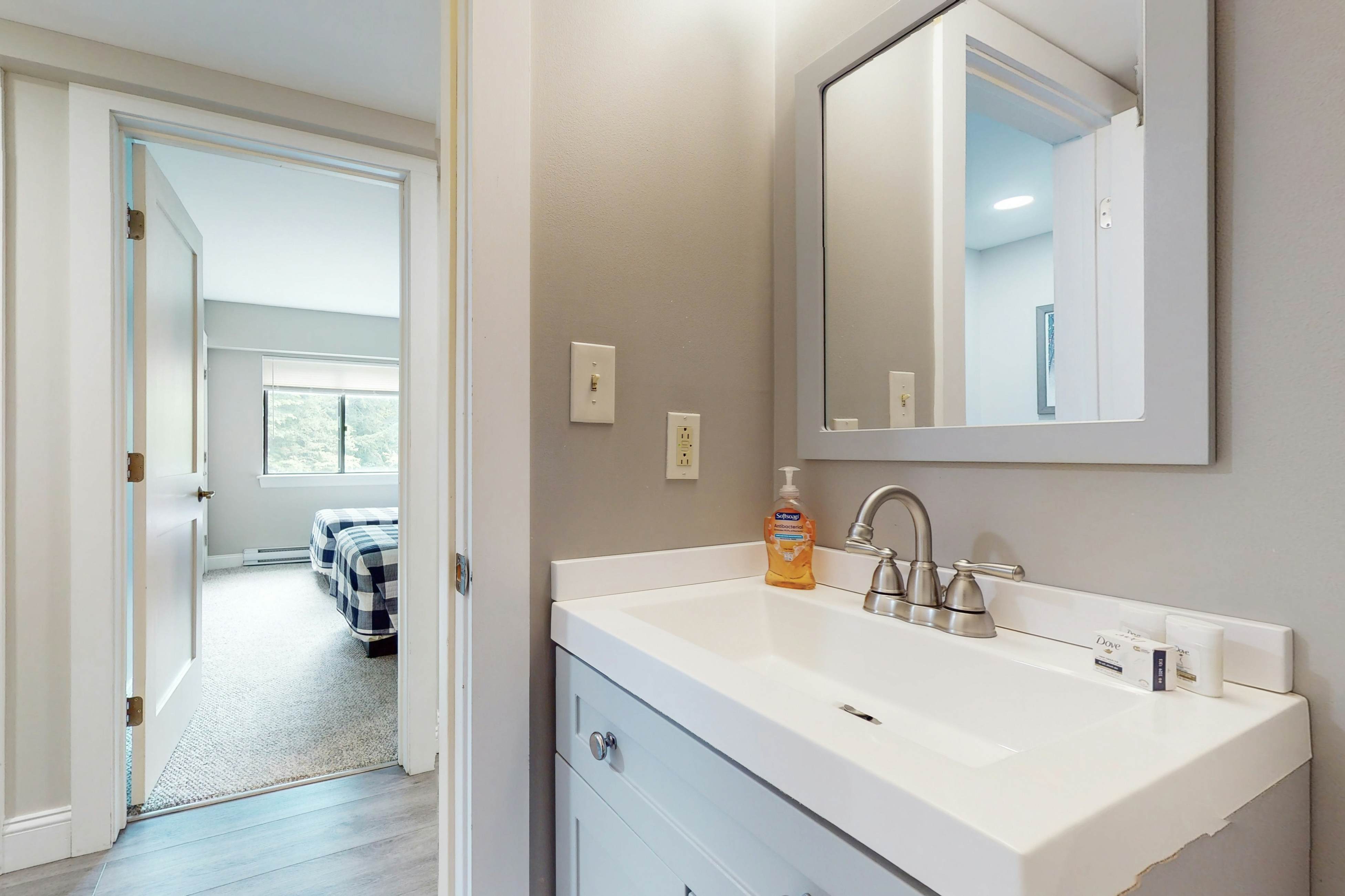 Mountain Green - 1B2