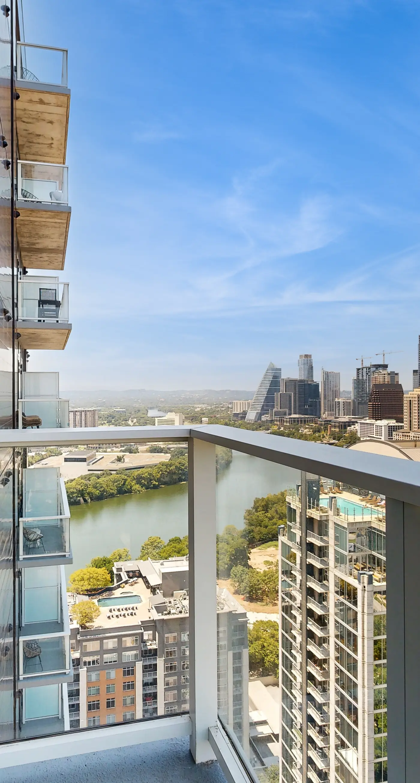 Natiivo Austin Horizons