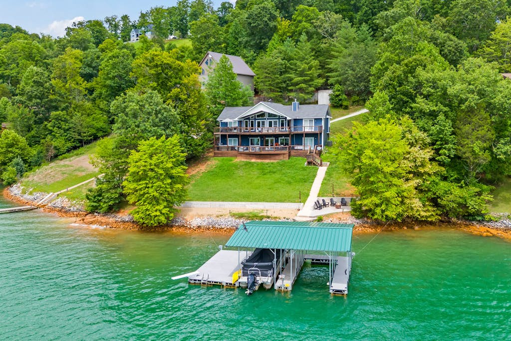 Lakefront Escape, Sleep 12, Dock, Hot Tub, Pool, Grill — Norris Lake, TN — vacation rental