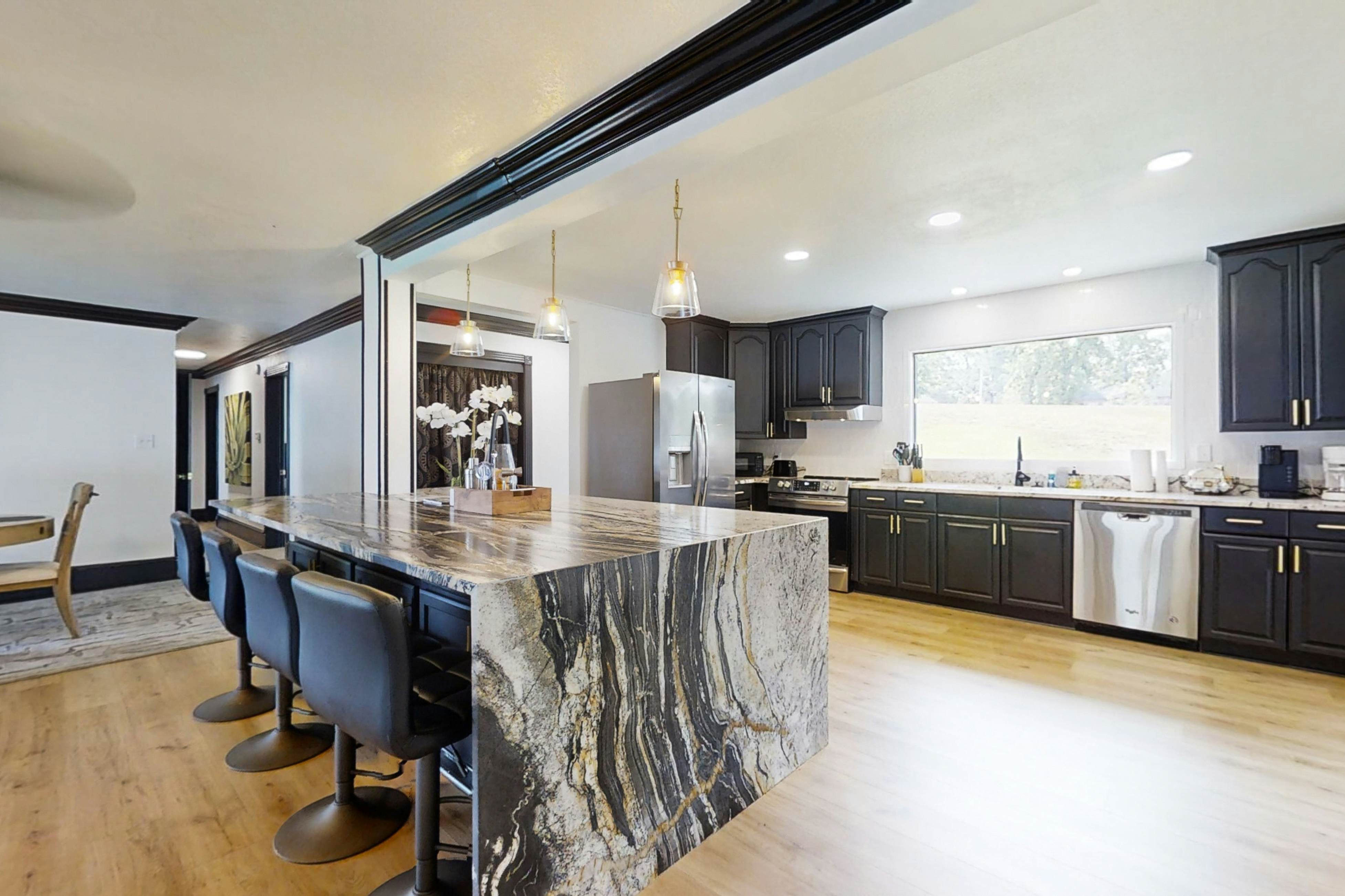 Lake Hamilton Elegance