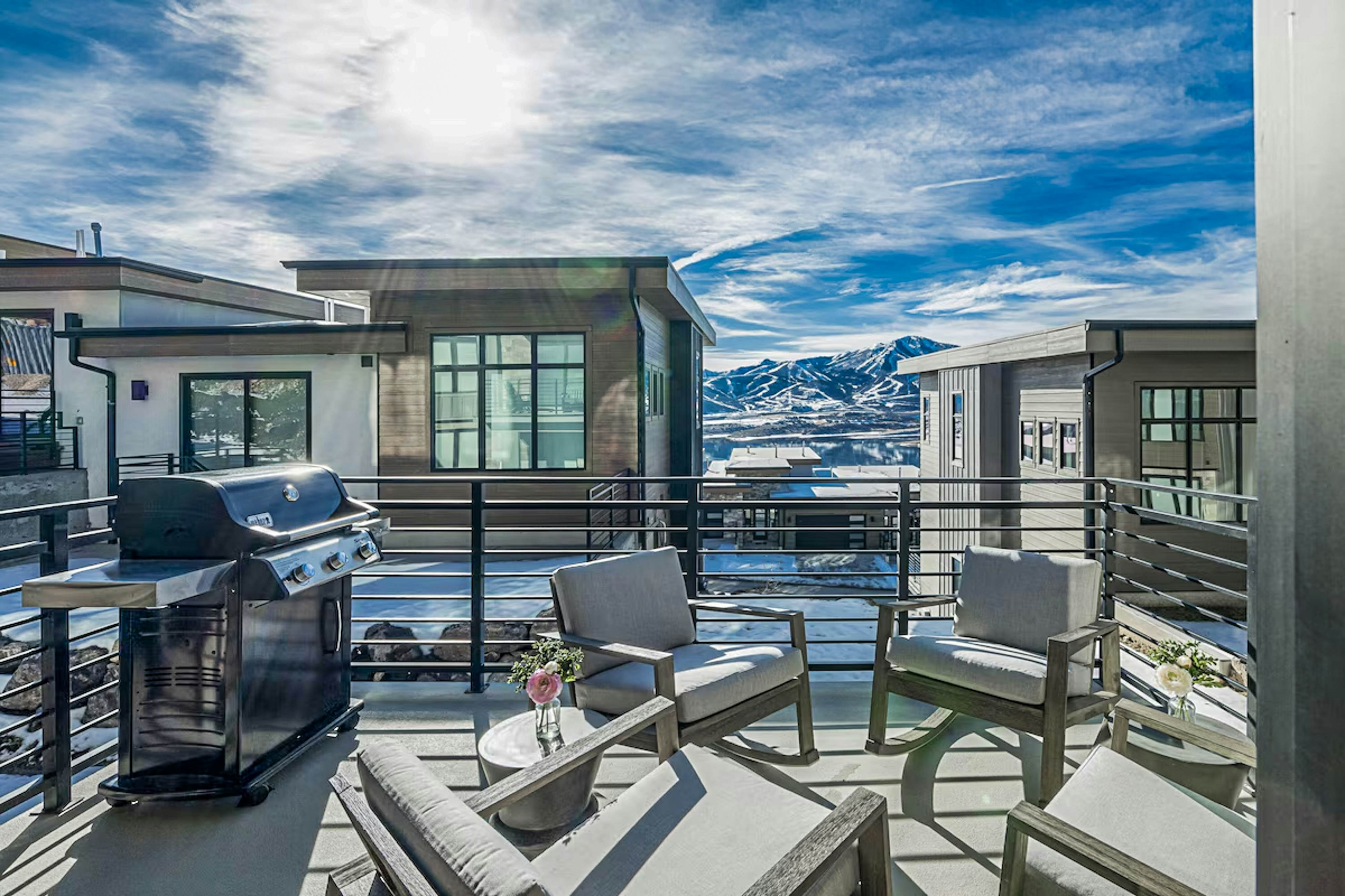 Luxury Hideout Overlook