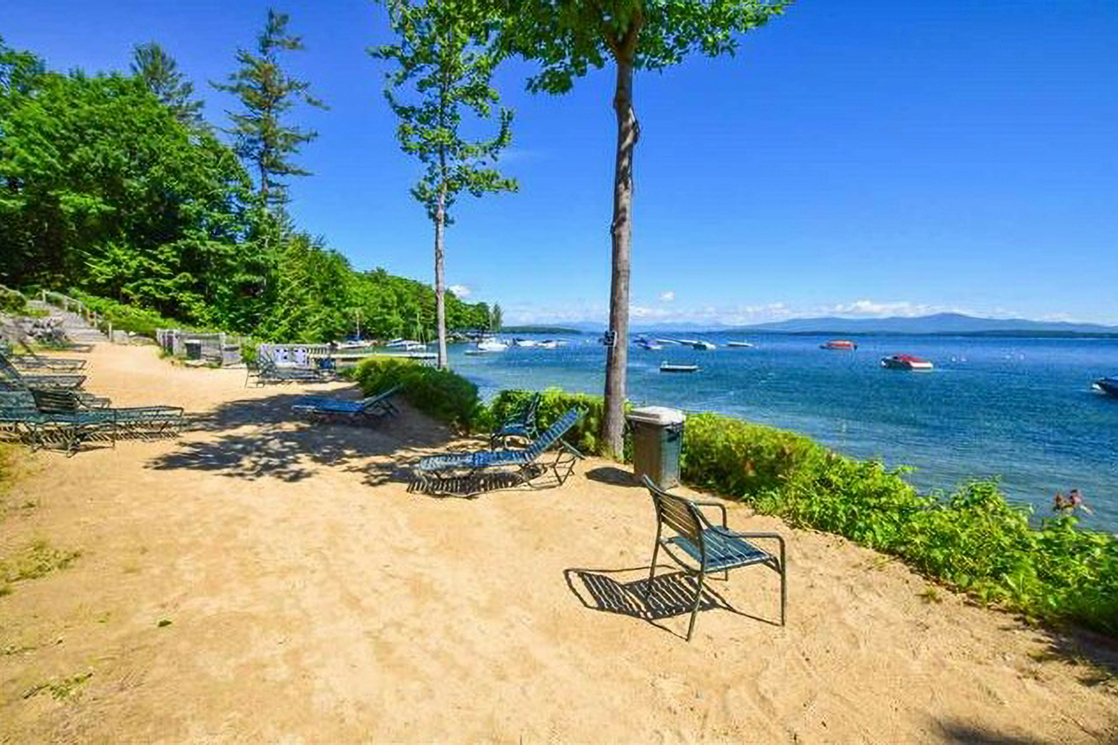 Samoset Lakefront Townhouse on Winnipesaukee