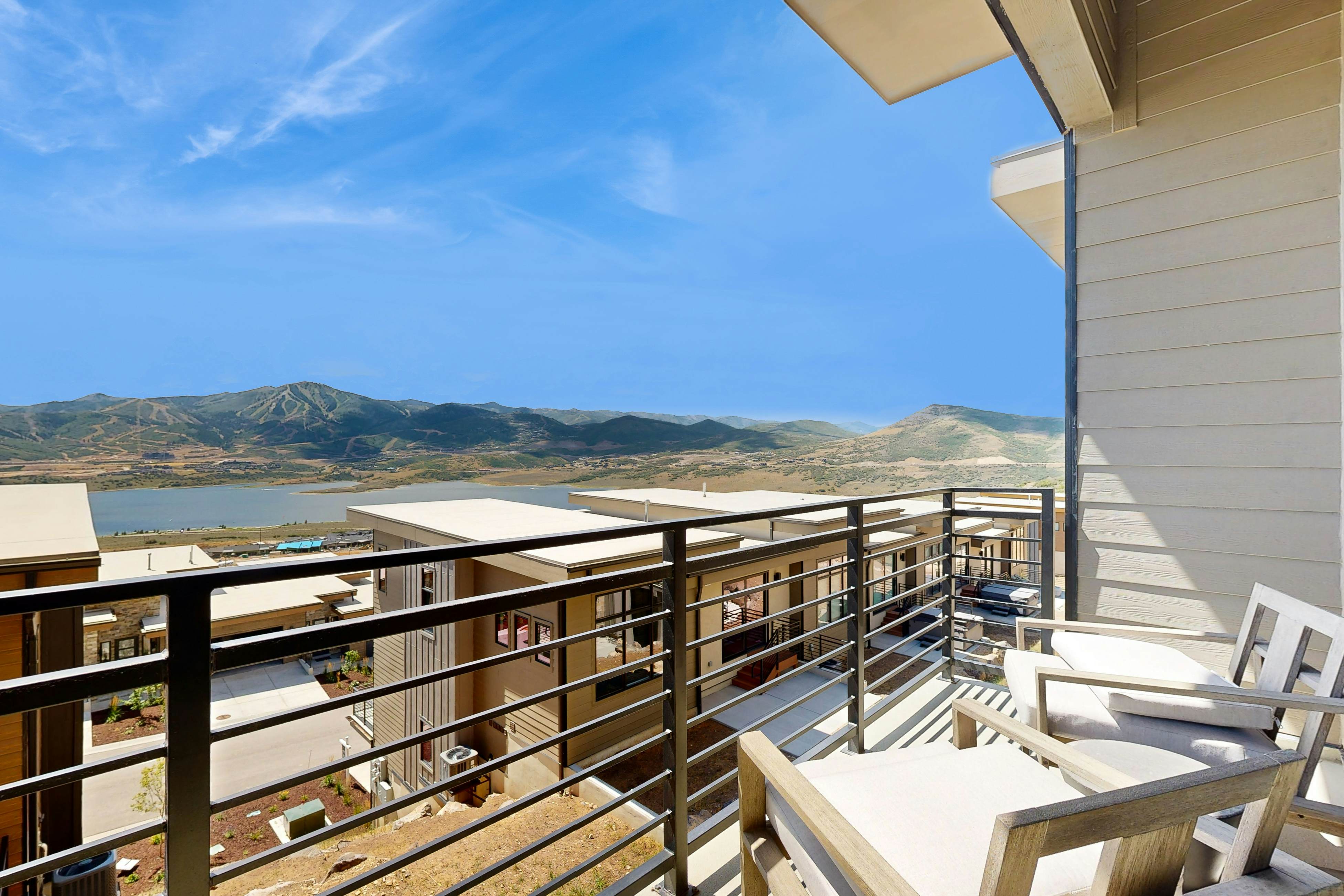 Luxury Hideout Overlook