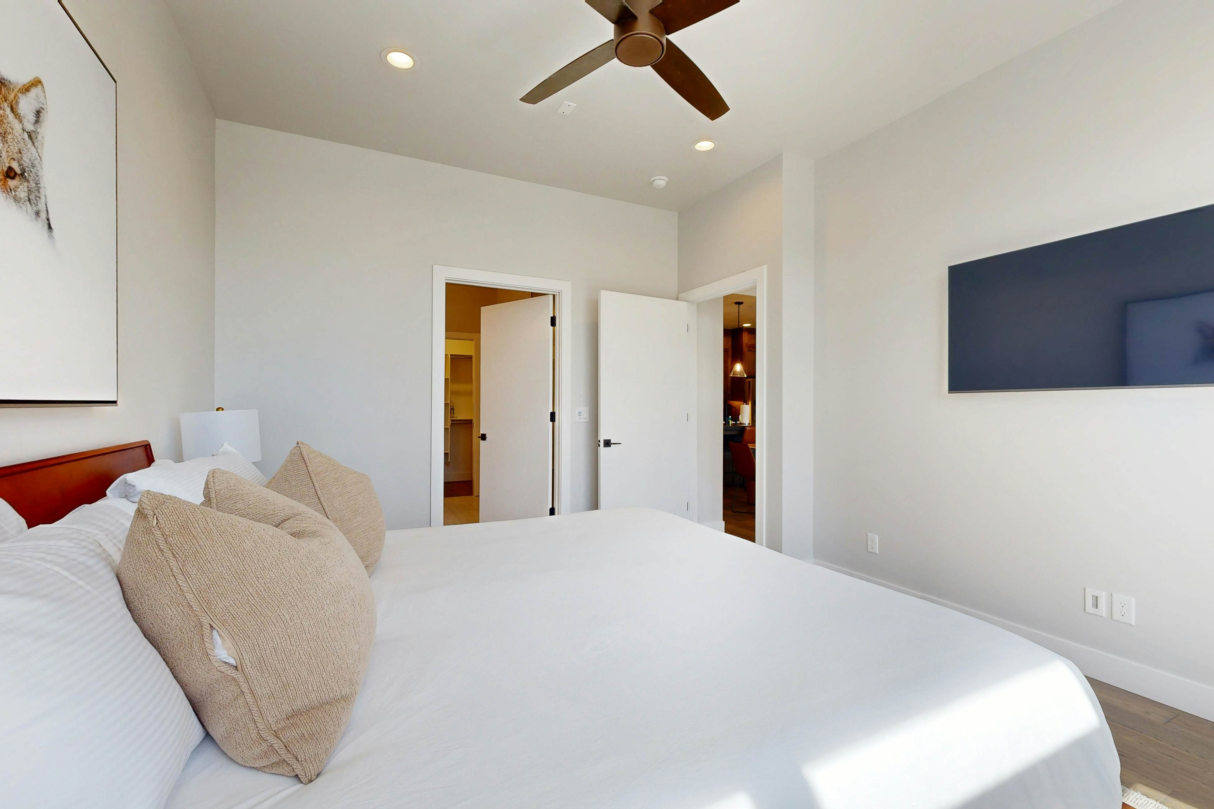 Luxury Hideout Overlook