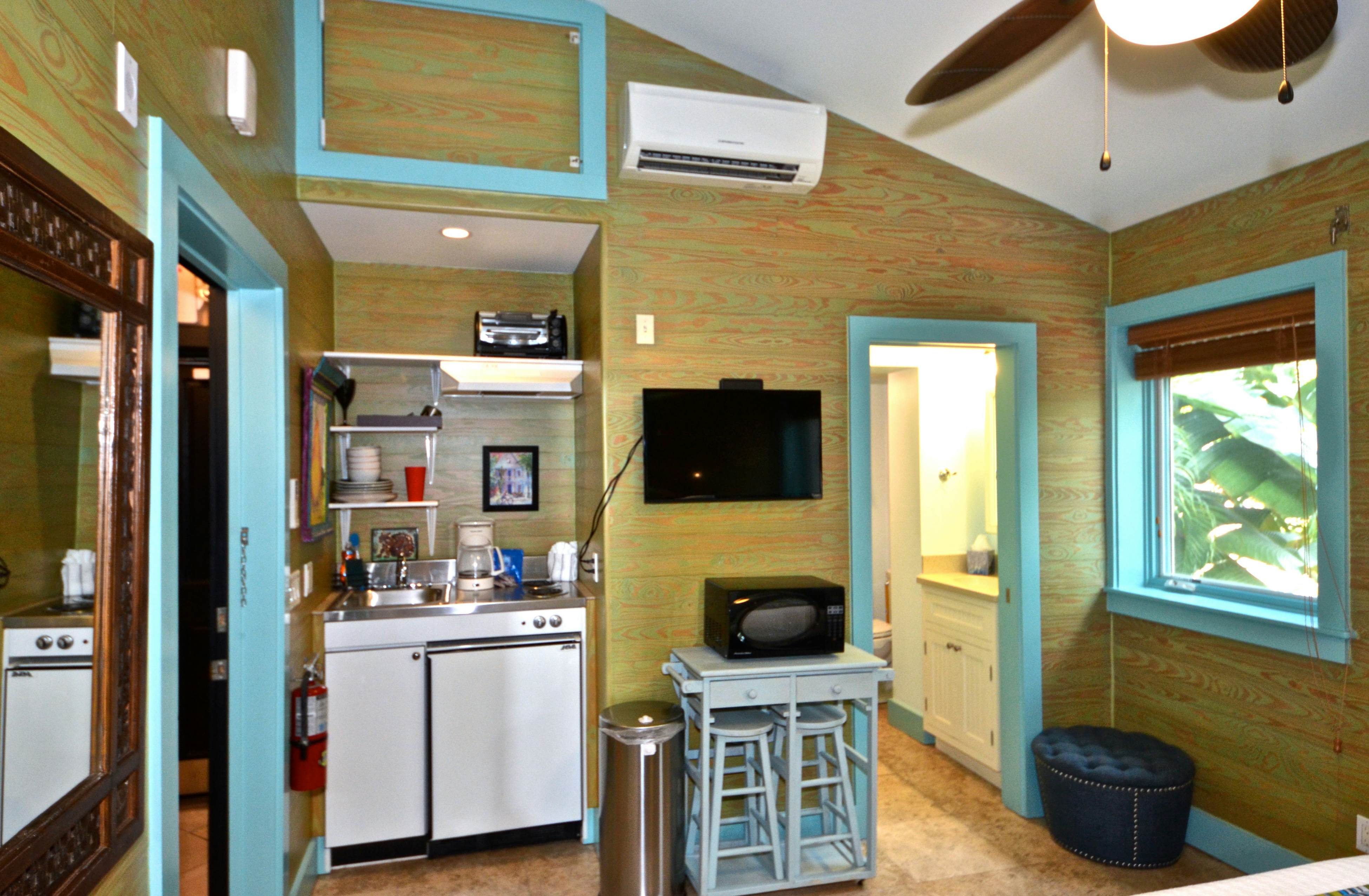 Wahoo Way On Duval 1 BD Key West, FL Vacation Rental Vacasa