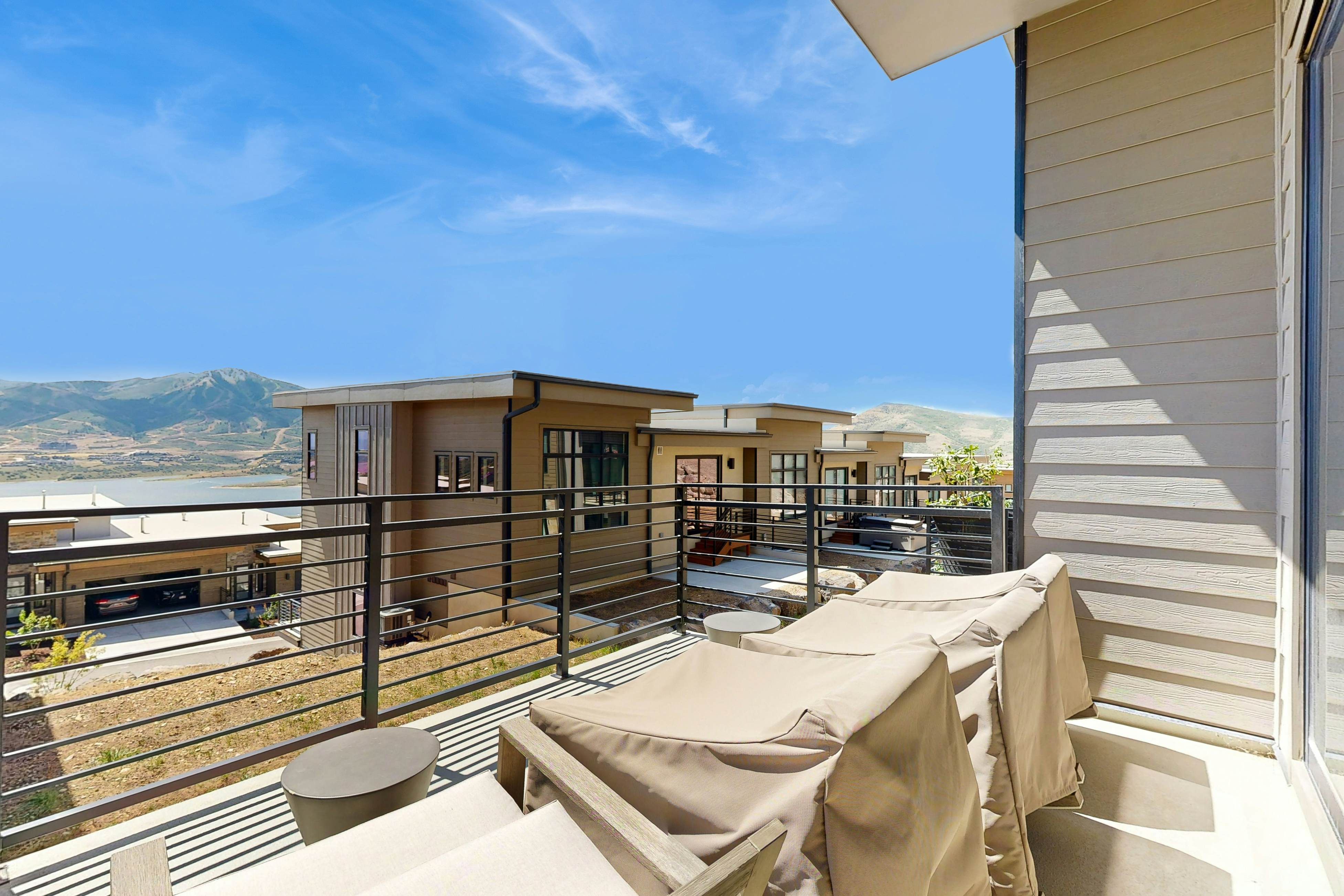 Luxury Hideout Overlook