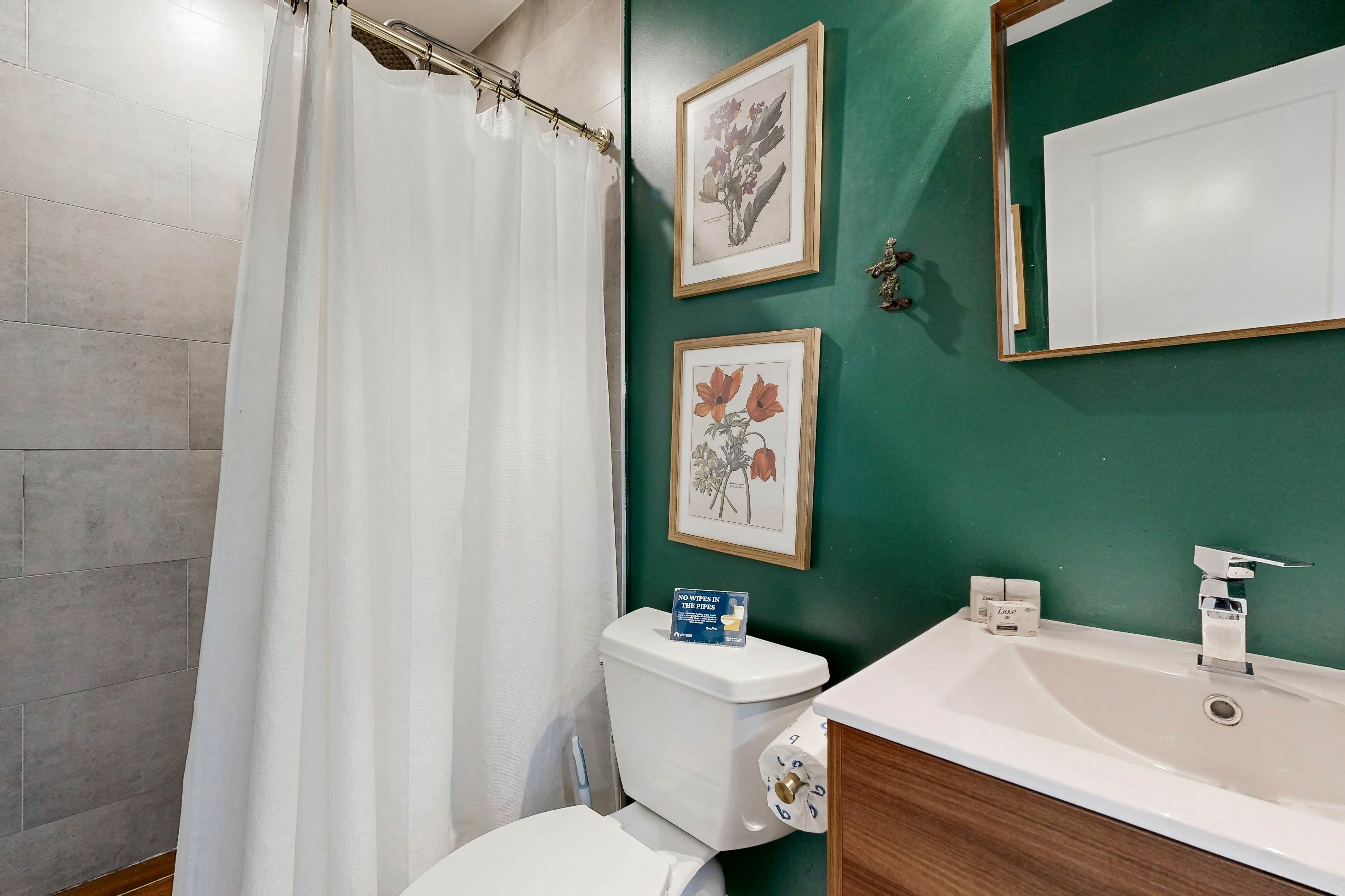 Mid-Century Modern Oasis