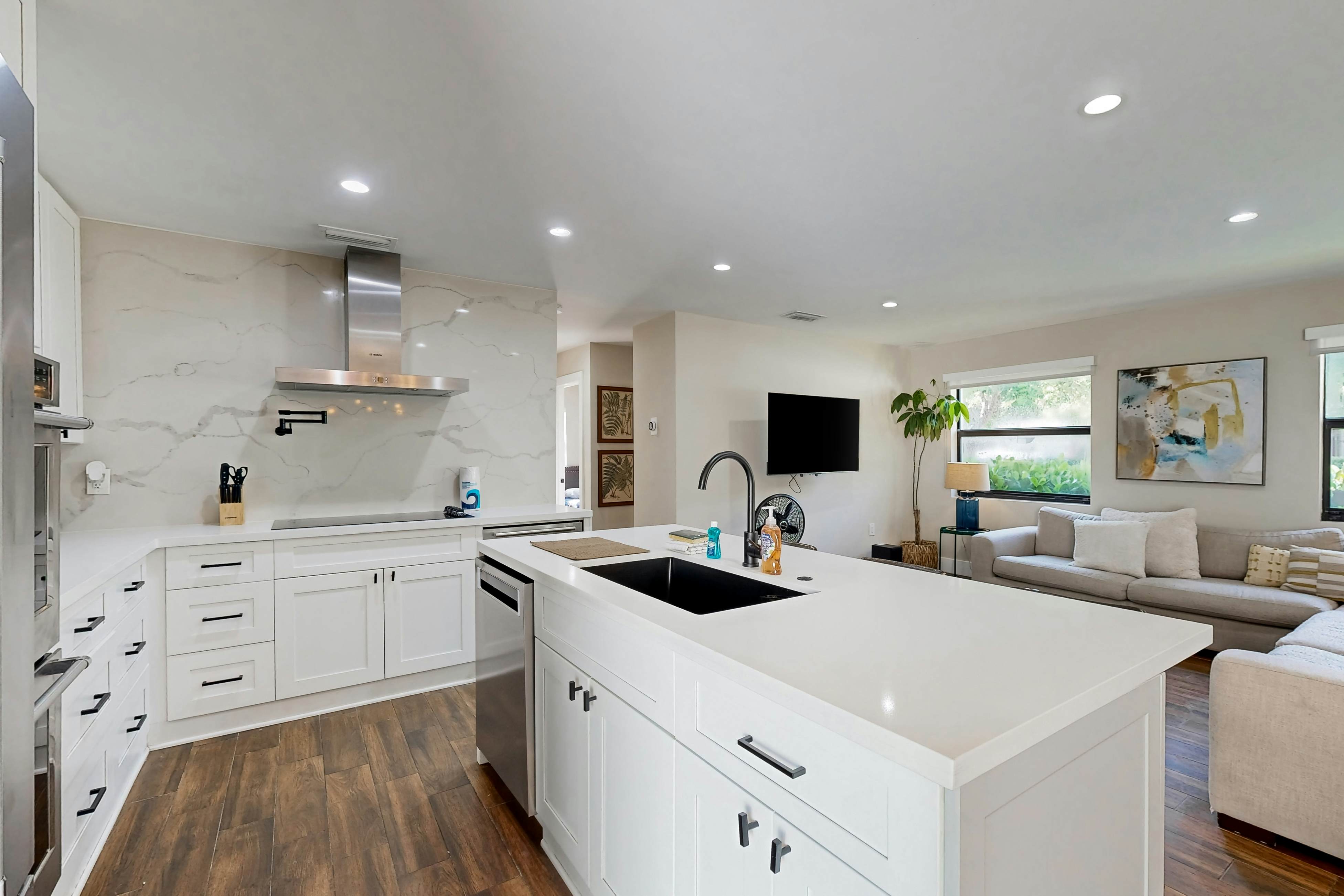 Mid-Century Modern Oasis