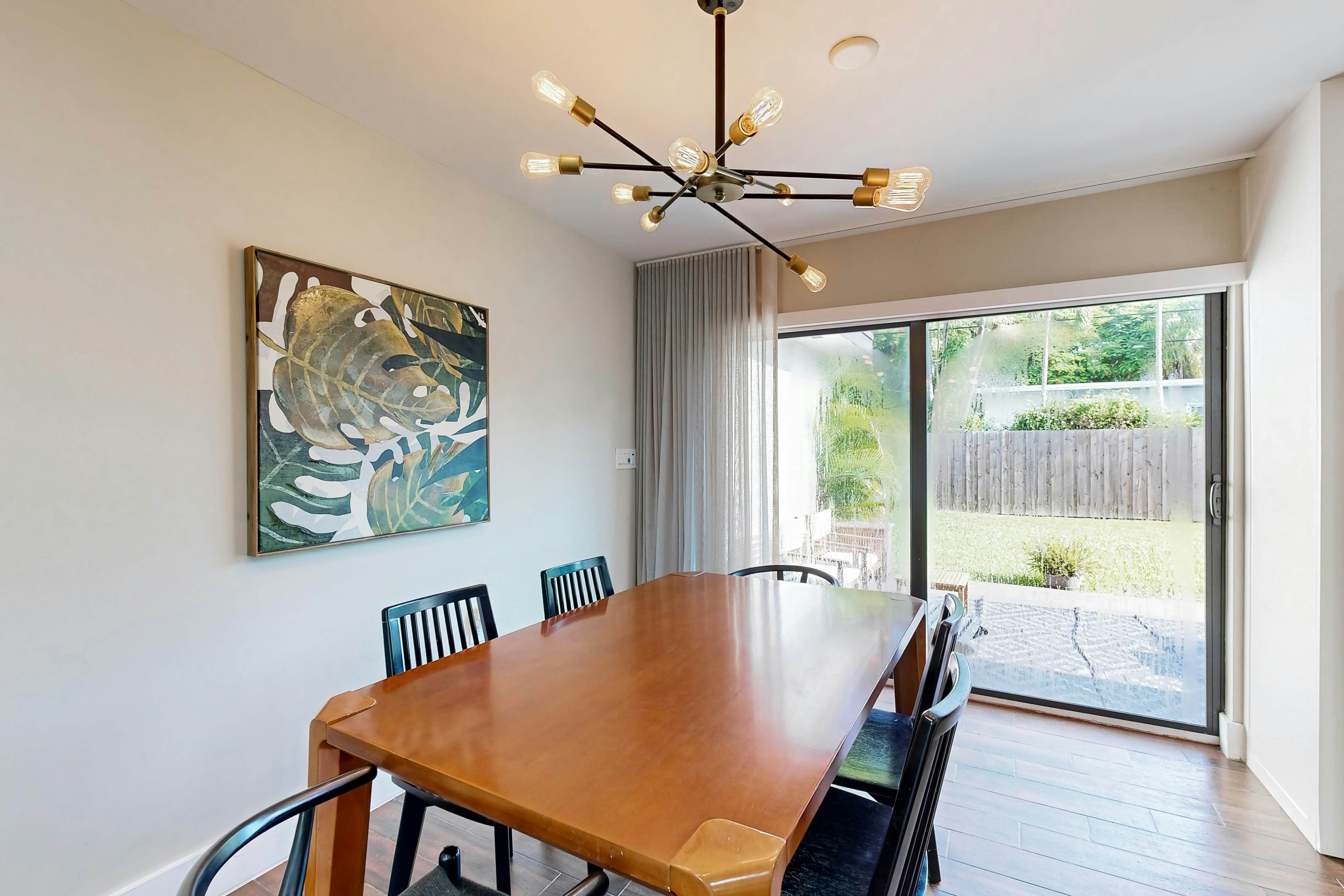 Mid-Century Modern Oasis